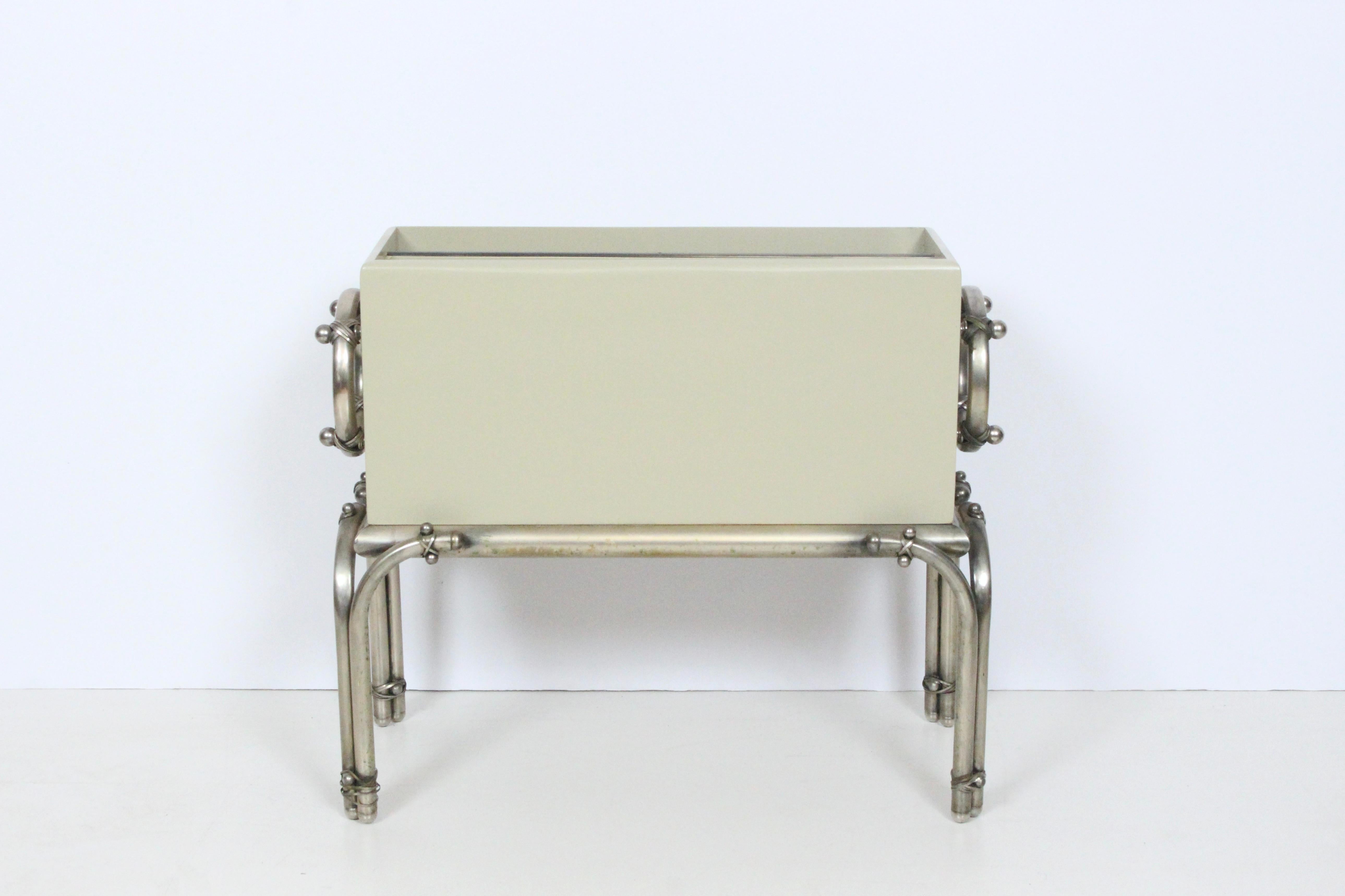 Mid-Century Modern Tommi Parzinger for Hart Associates Nickel & Taupe Enamel Magazine Rack, 1950's For Sale