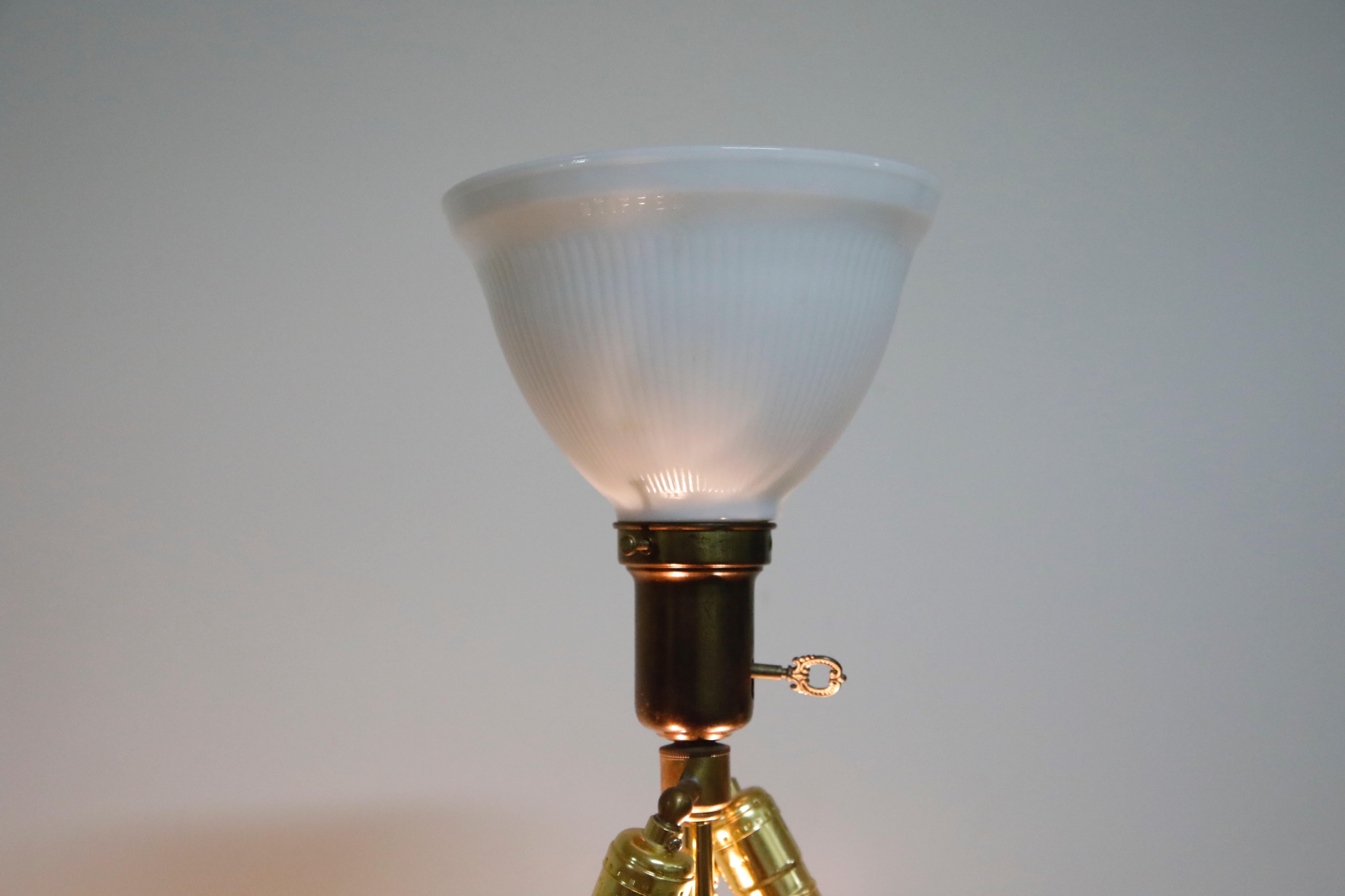 Stehlampe mit Beistelltisch von Tommi Parzinger für Parzinger Originals, 1955, signiert im Angebot 1