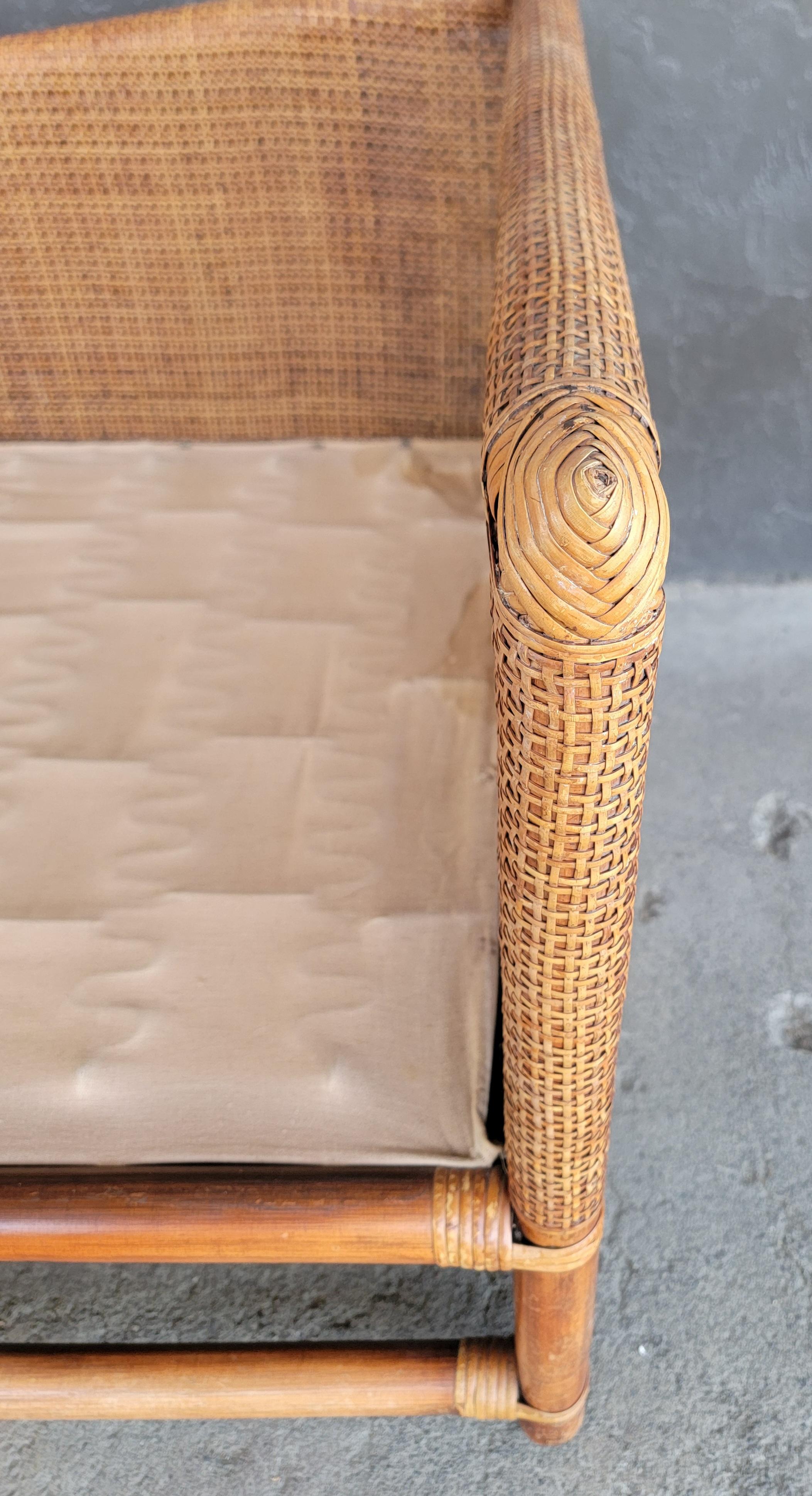 Tommi Parzinger for Willow and Reed Bamboo and Cane Chaise Daybed en venta 4