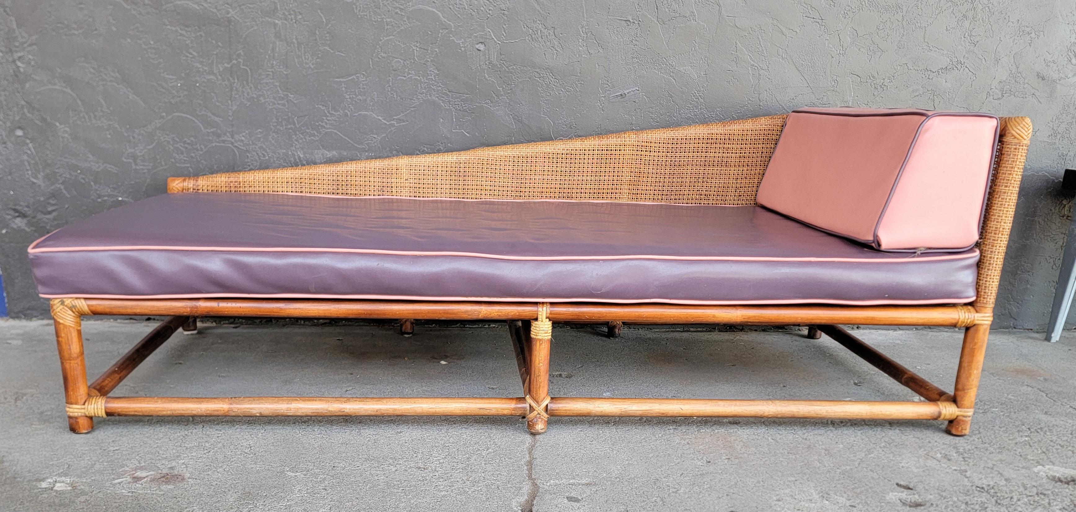 Tommi Parzinger for Willow and Reed Bamboo and Cane Chaise Daybed en venta 9