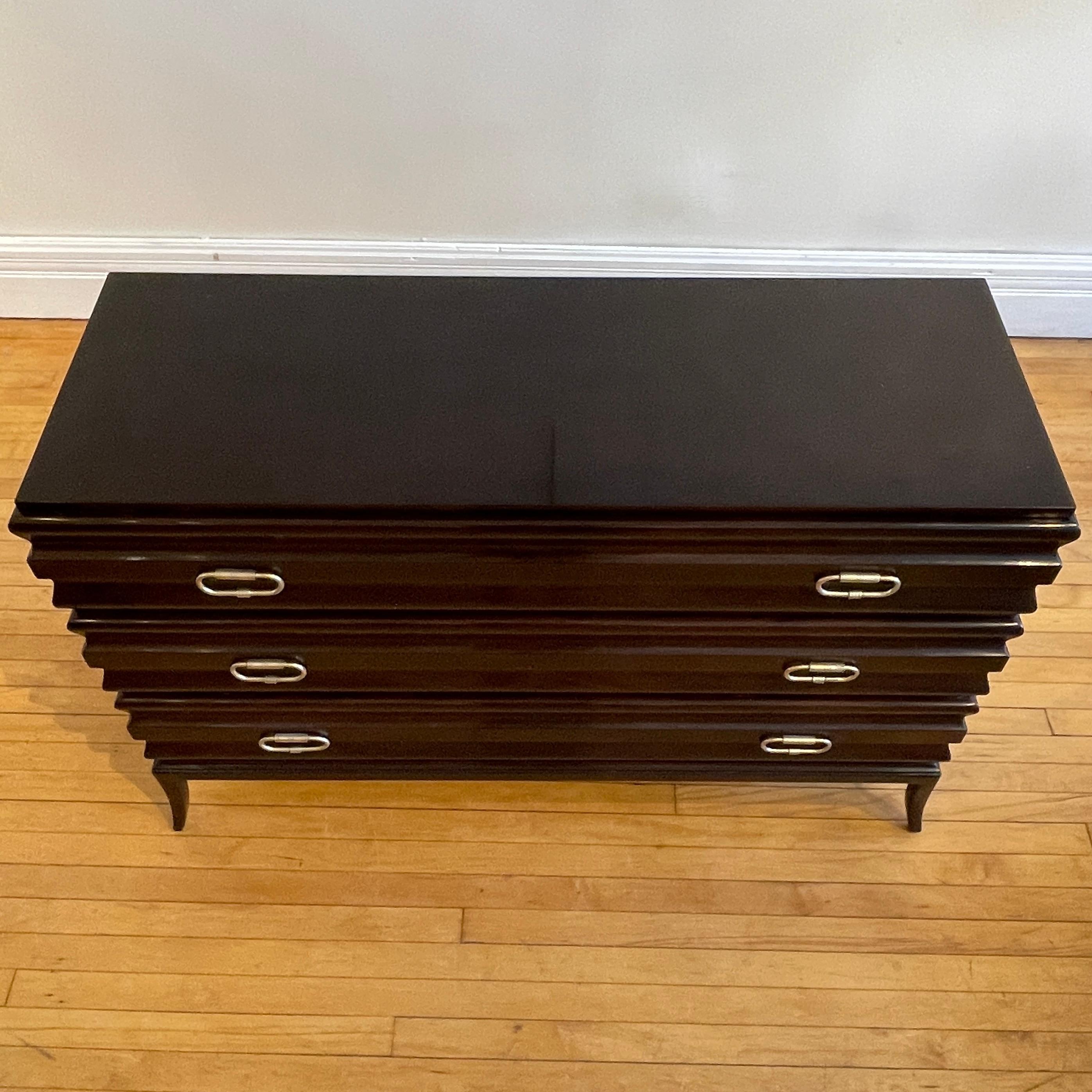 Tommi Parzinger John Cameron Elegant Fluted 3 Drawer Dresser Etched Brass Pulls 7