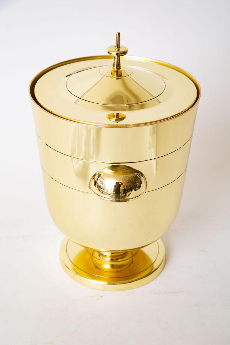 Tommi Parzinger Brass Ice and Champagne Bucket Mid-Century Modern Barware In Good Condition In North Miami, FL