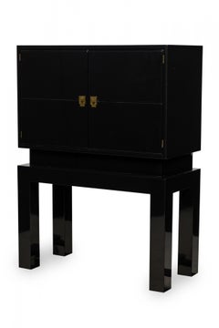 Tommi Parzinger Mid-Century American Modern Black Lacquered Bar Cabinet