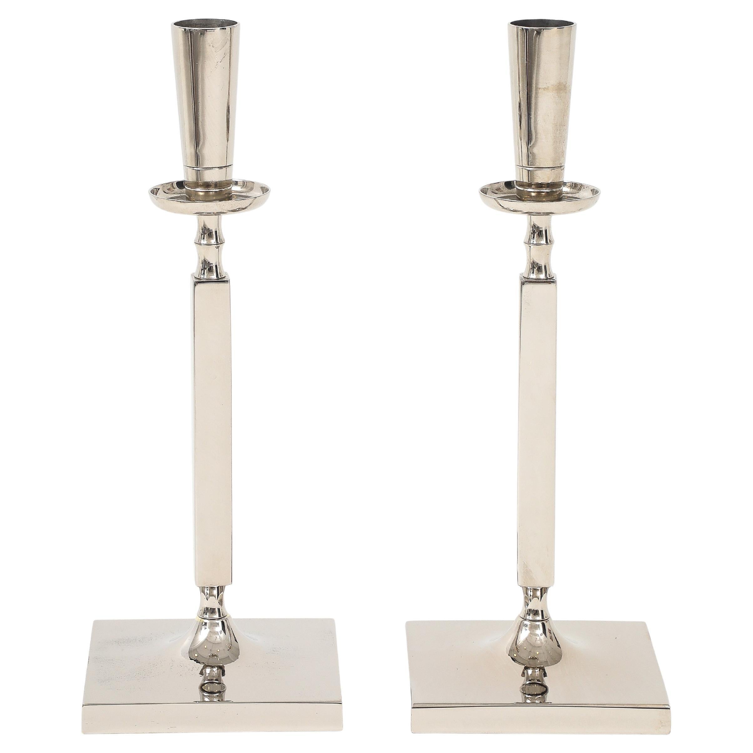 Candelieri a colonna in nichel Tommi Parzinger