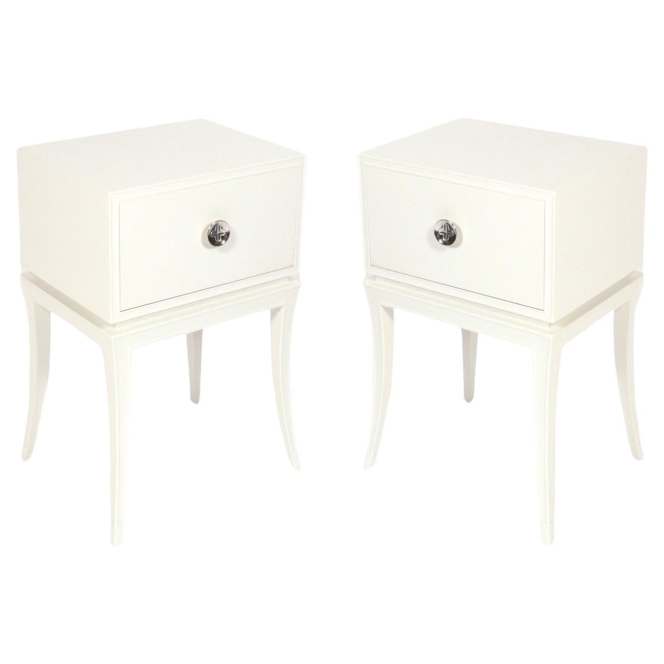 Tommi Parzinger Tables de chevet ou d'appoint Nouveau Finition laque blanche en vente