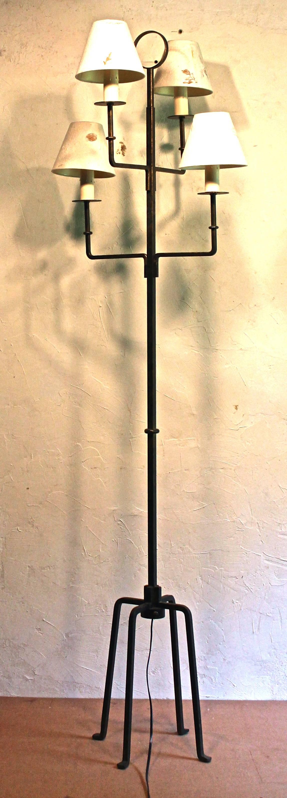 Classic lamp with original surfaces. Shades with leaves included.