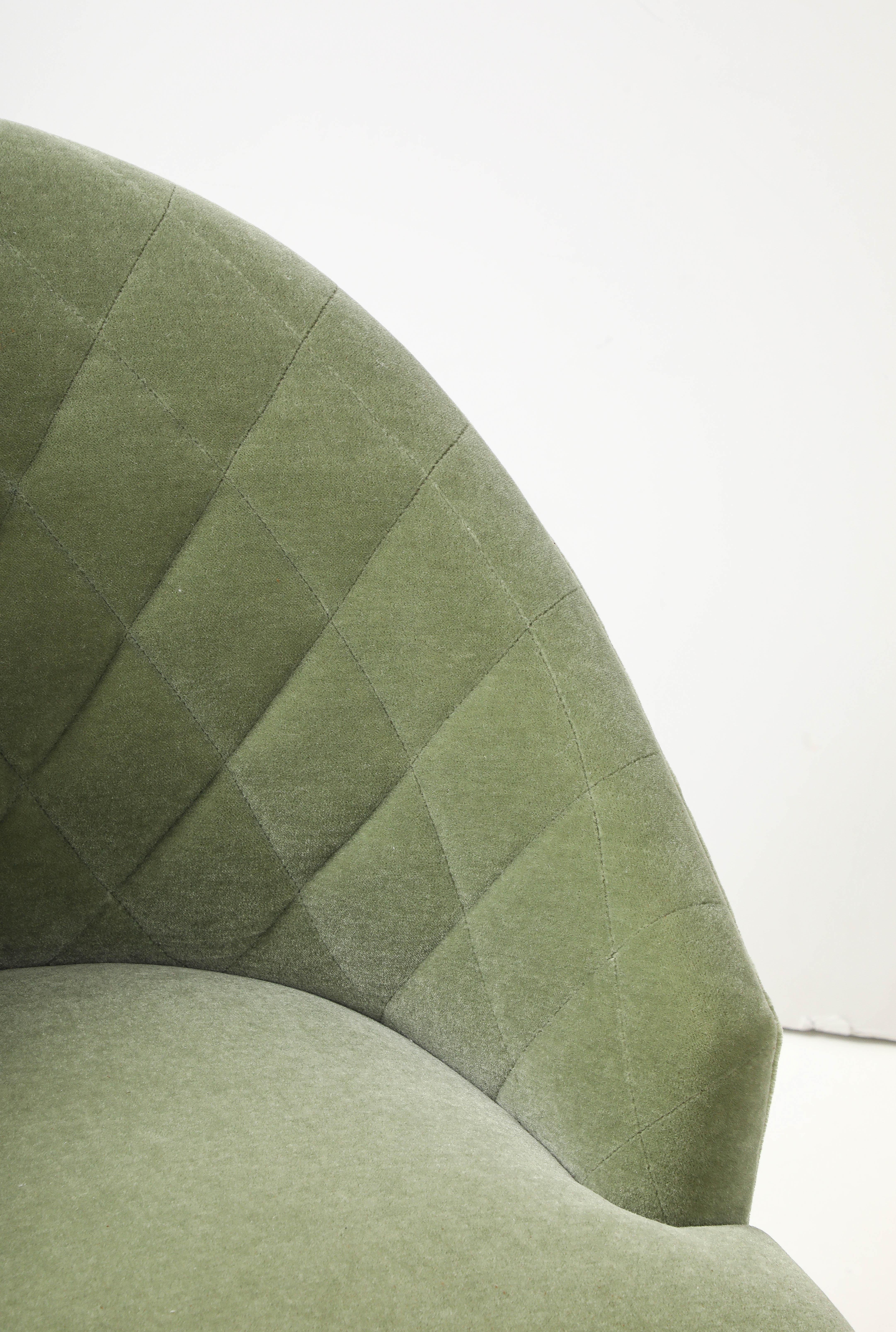 Tommi Parzinger Pistazien-Mohair-Clubstühle im Angebot 5