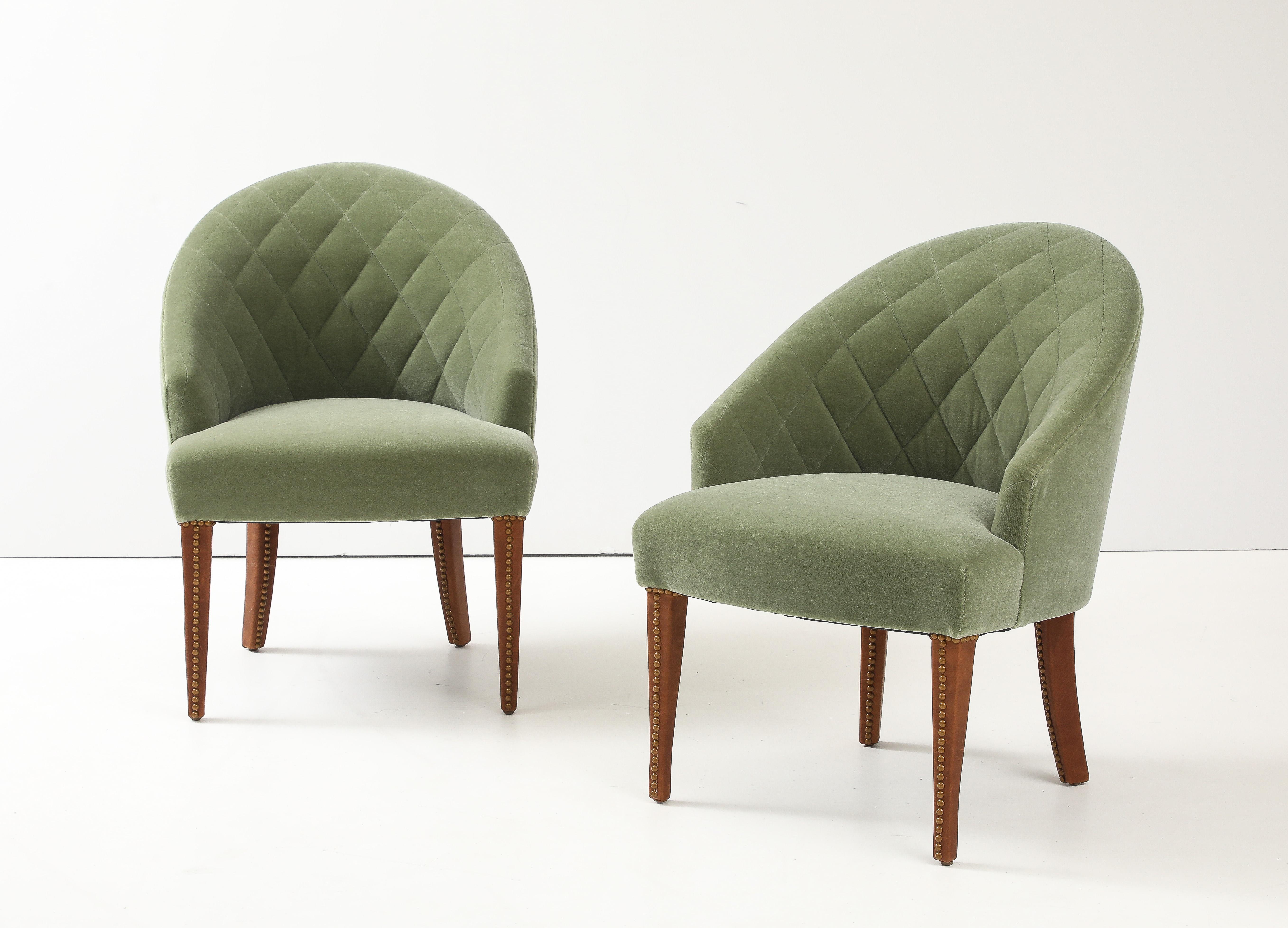 Tommi Parzinger Pistazien-Mohair-Clubstühle im Zustand „Hervorragend“ im Angebot in New York, NY
