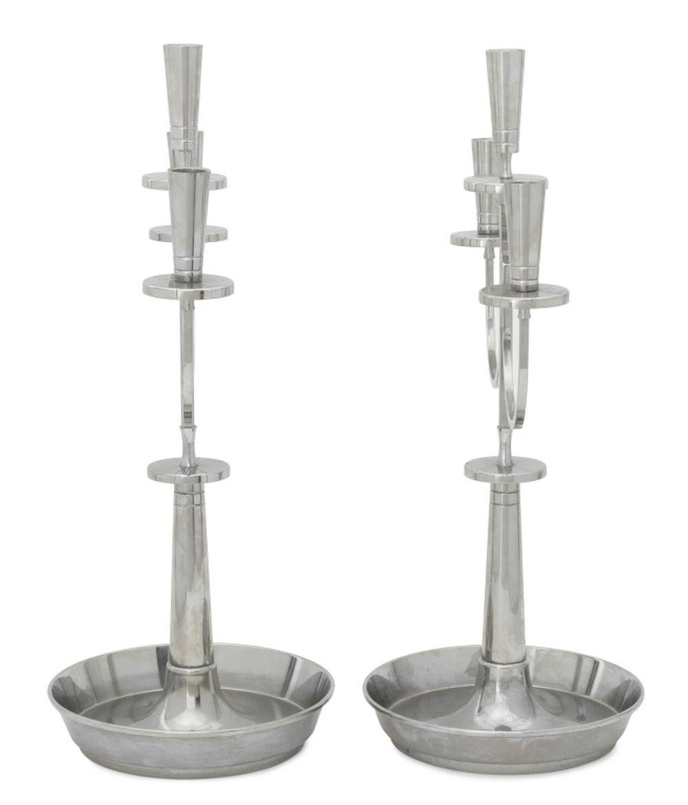 Moderno Candelabri in argento di Tommi Parzinger, coppia in vendita