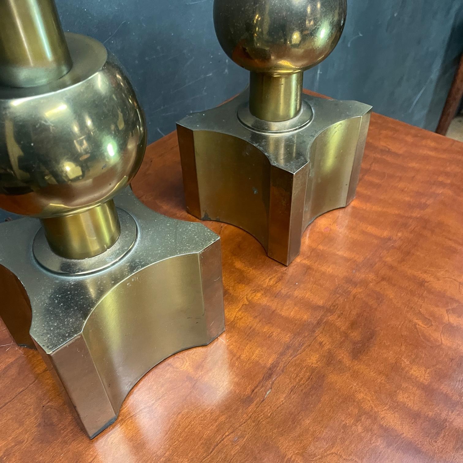 Tommi Parzinger Stiffel lampes de table à boules graduées en laiton du milieu du siècle dernier en vente 2