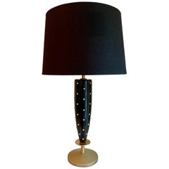 Lampe mit Nieten und Seidenschirm von Tommi Parzinger