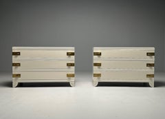 Estilo Tommi Parzinger, Moderno de mediados de siglo, Armarios, Pintura blanca, Bronce