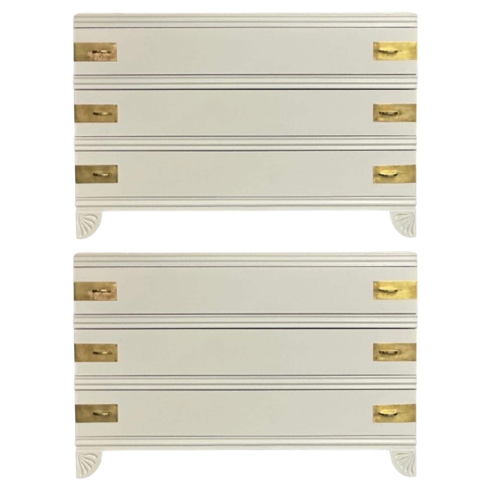 Stile Tommi Parzinger, Mid-Century Modern, Armadi, Vernice bianca, Bronzo in vendita