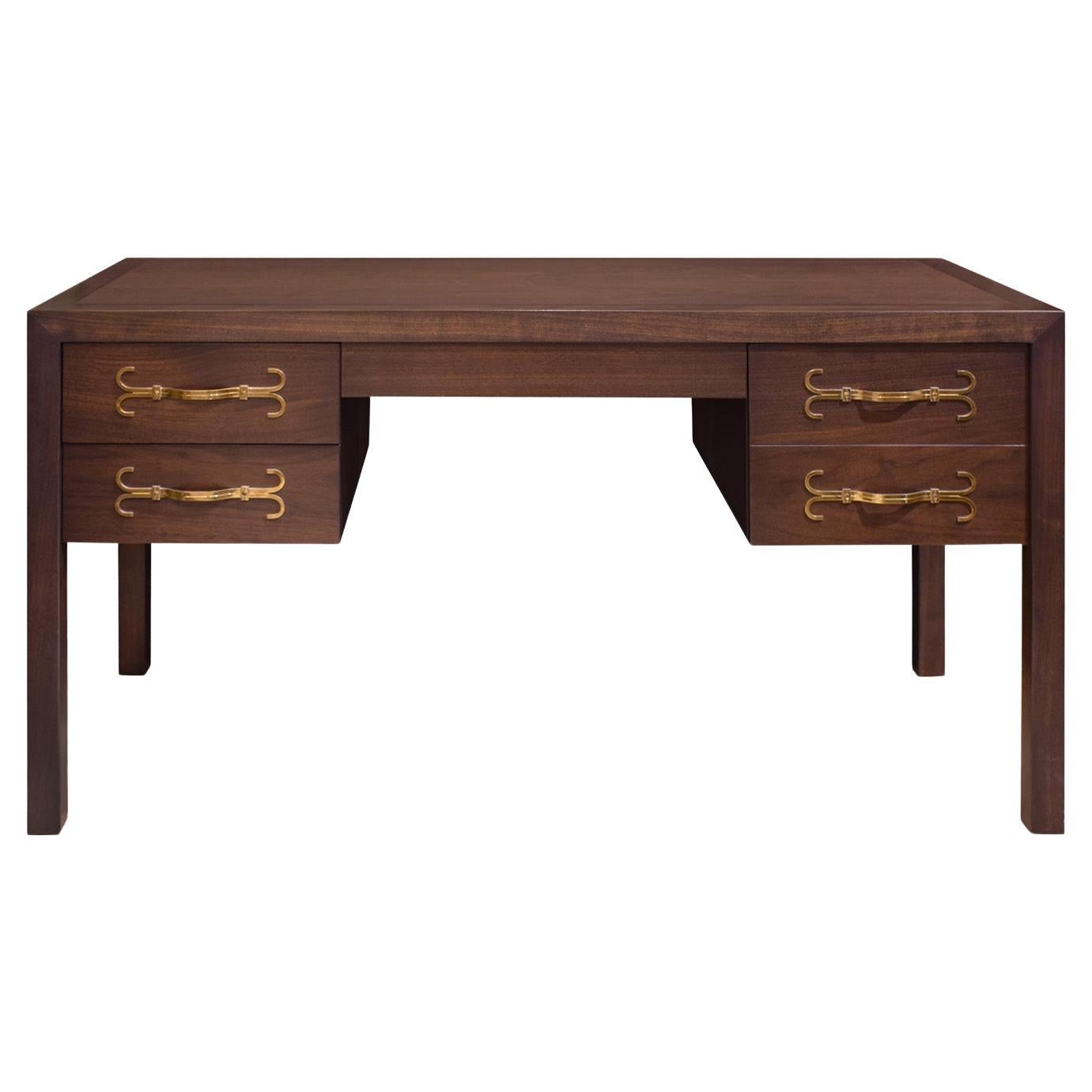 Tommi Parzinger Superba scrivania in noce con hardware in ottone iconico degli anni '60 (Firmato)