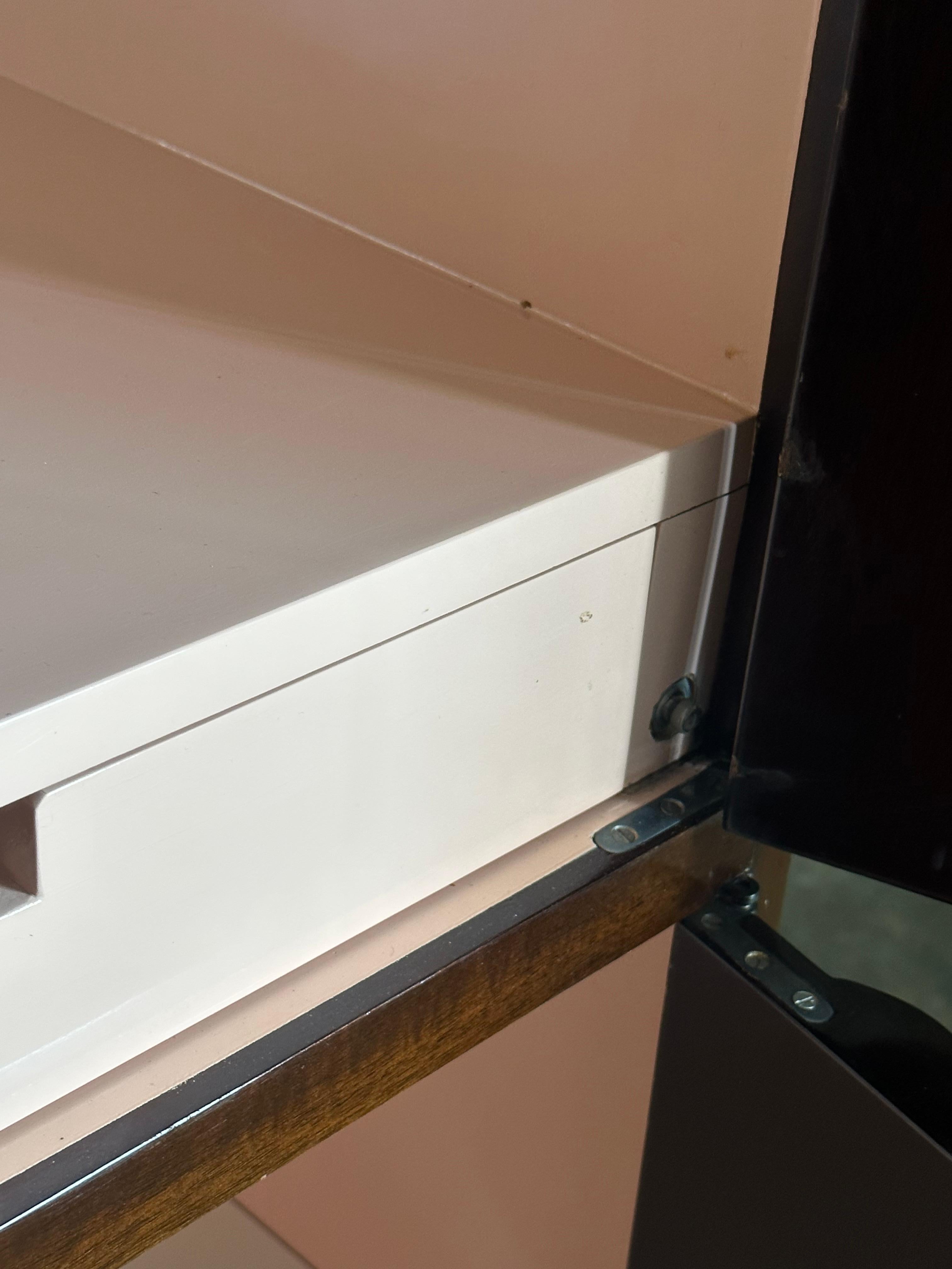 Grande armoire de bar éclairée Tommi Parzinger pour Parzinger Originals en vente 1