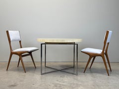 Tommi Parzinger Table de jeu / centre de table en bouleau tessellé