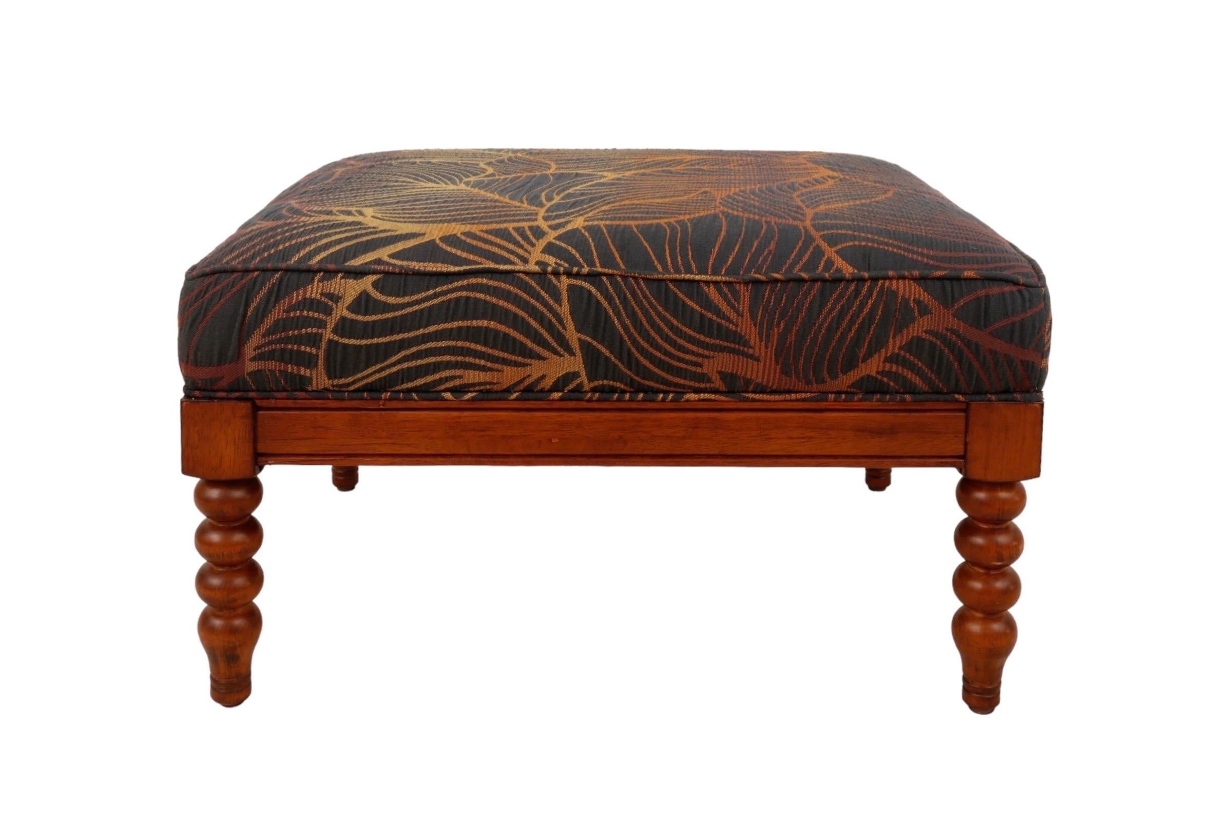 Chaise et pouf Tommy Bahama en vente 3