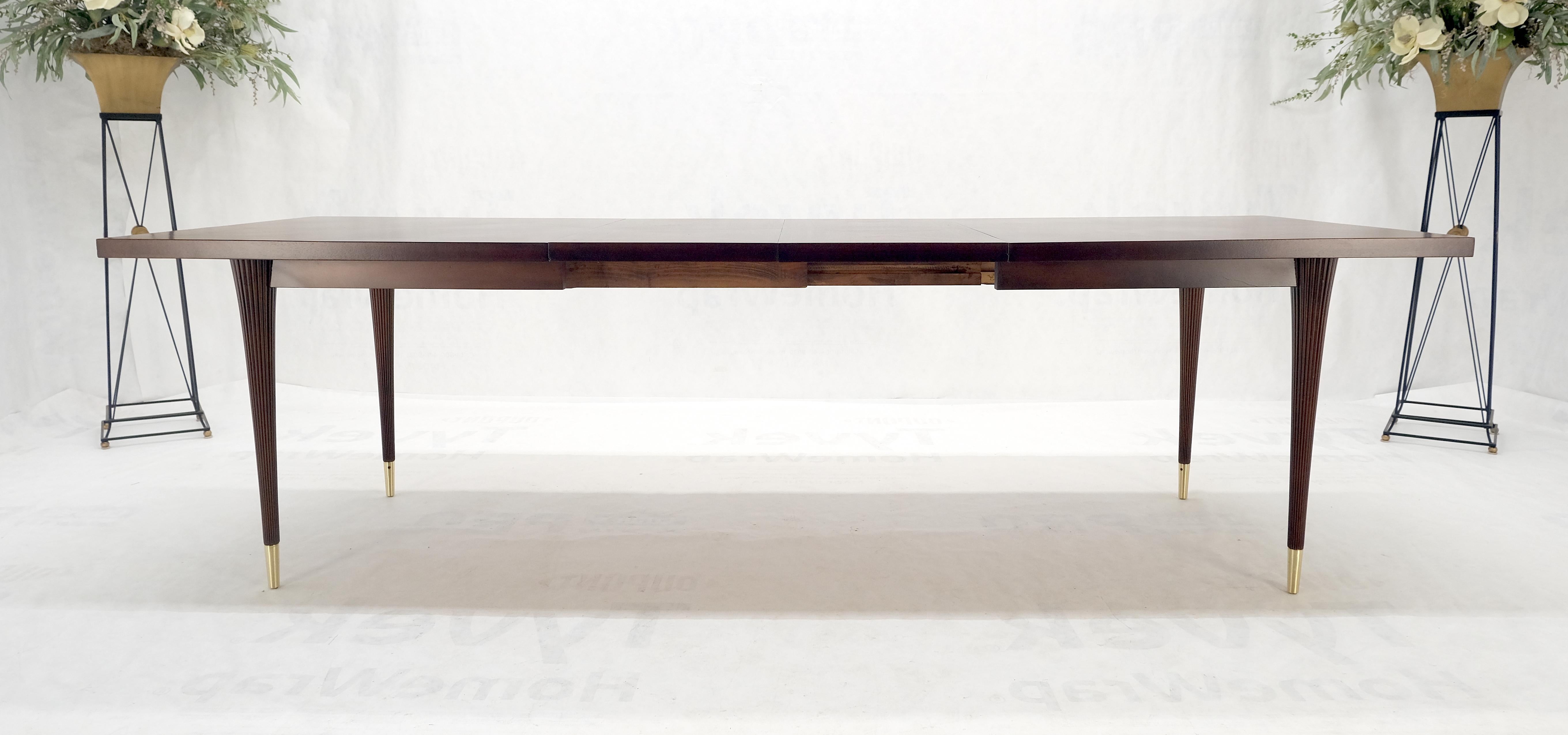 Tommy Parzinger - Table de salle à manger moderne à pieds fuselés et plateau en forme de losange - MINT ! en vente 2