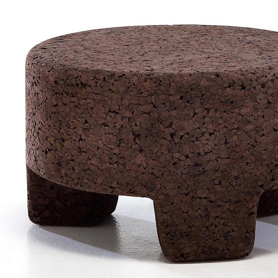 Side table Tommy with all structure 
in cork in brown finish.