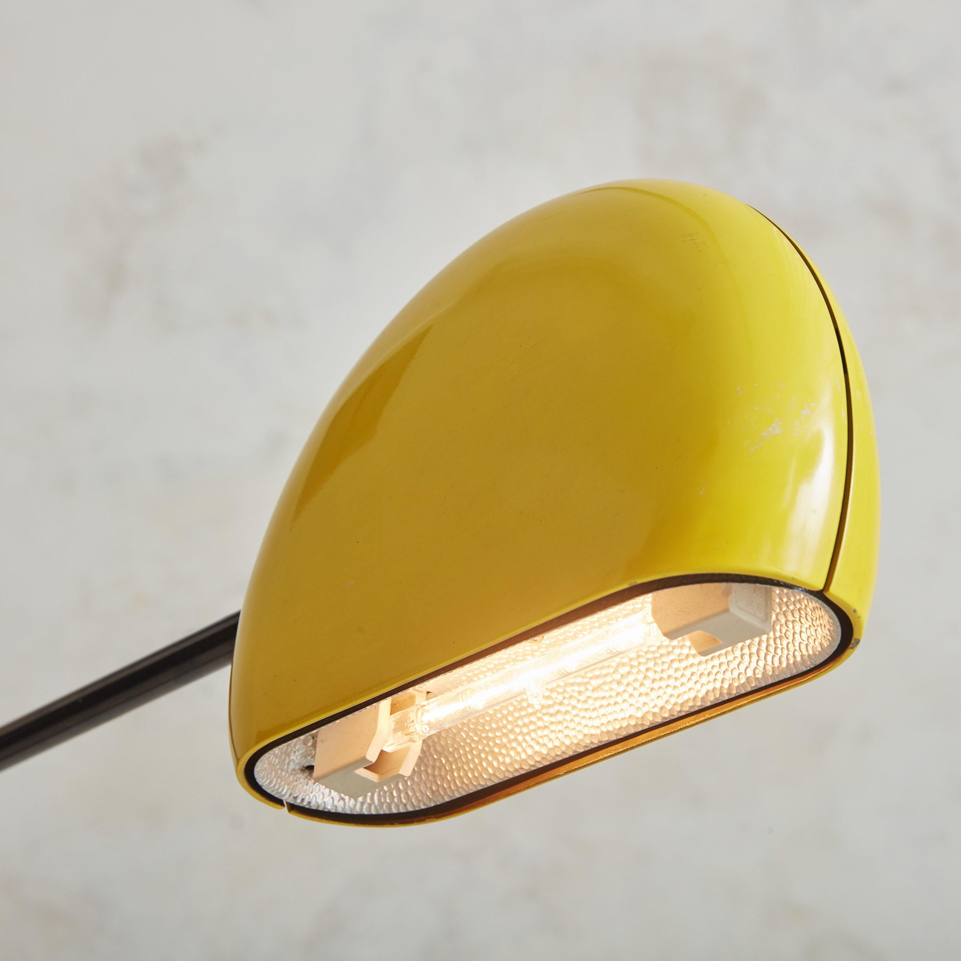 ‘Tomo’ Floor Lamp by Toshiyuki Kita for Luci Illuminazione, 1984 In Excellent Condition In Chicago, IL