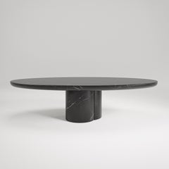 Mesa de comedor Tomoon de Verena Brausch en mármol Marquina, Italia