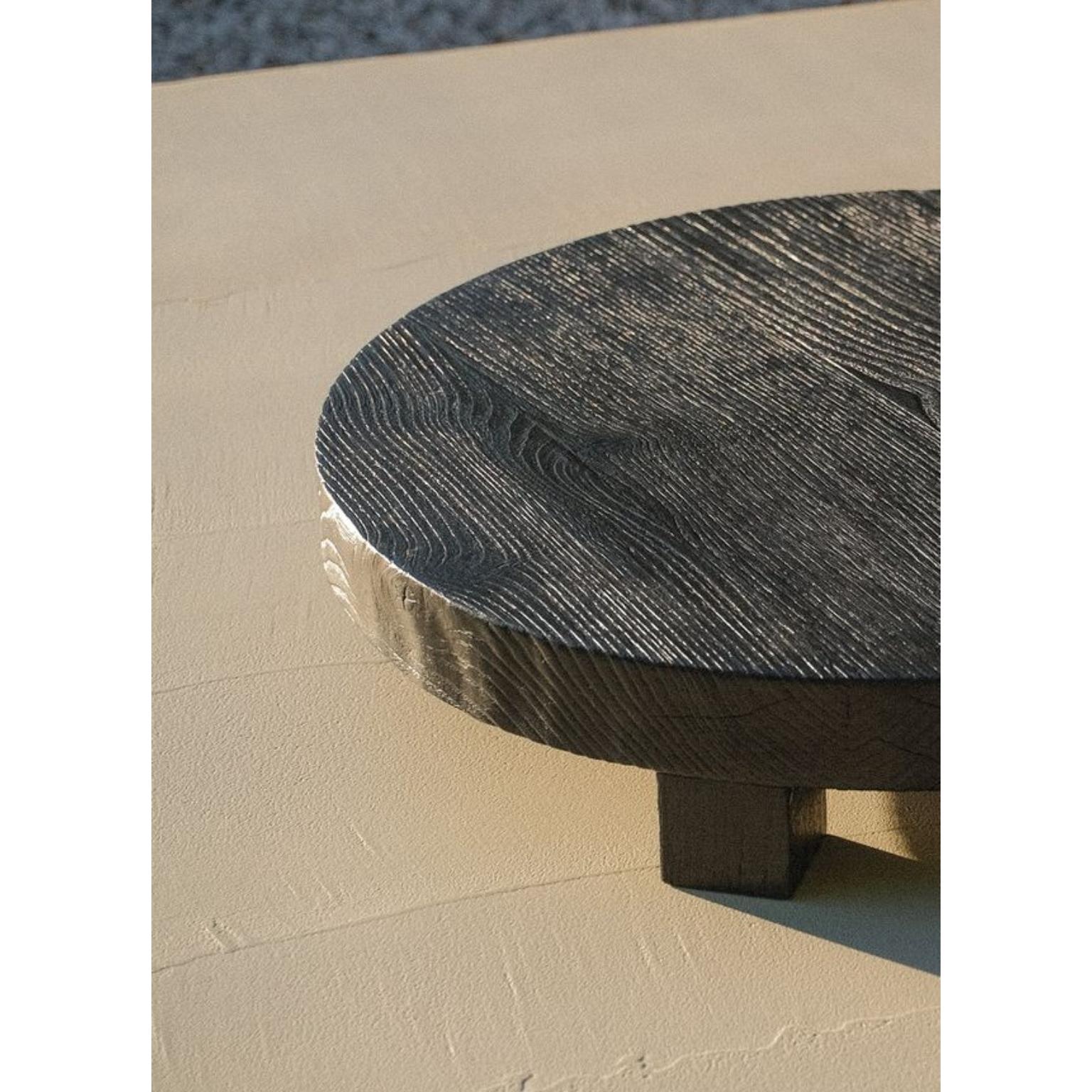 Other Tomozara Burnt Solid European Oak Decorative Serving Plate by Dennis Kaiser For Sale
