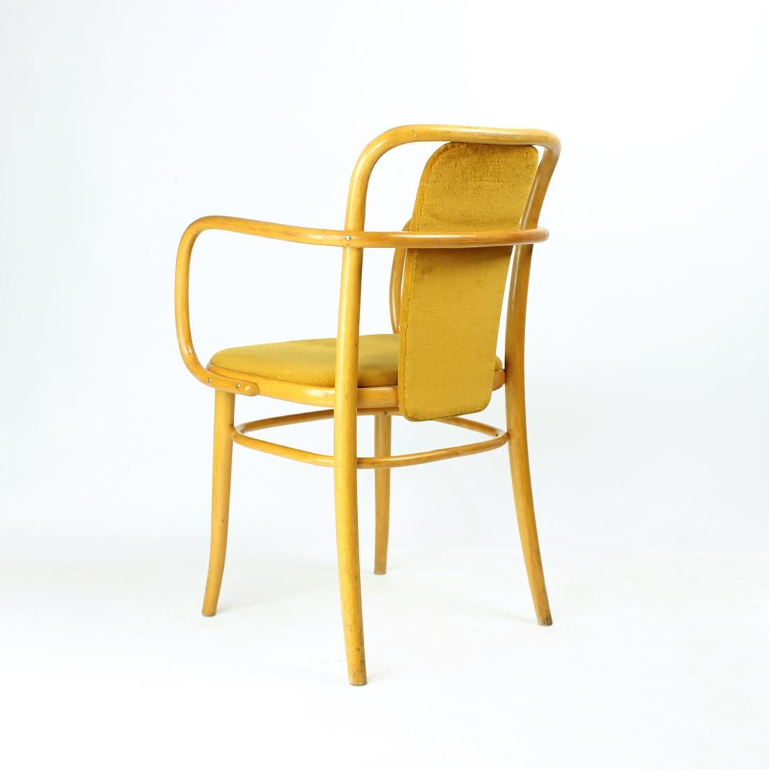 Mid-20th Century Ton Bentwood Armchair With Gold Velvet, Czechoslovakia 1930s, 40 Available For Sale