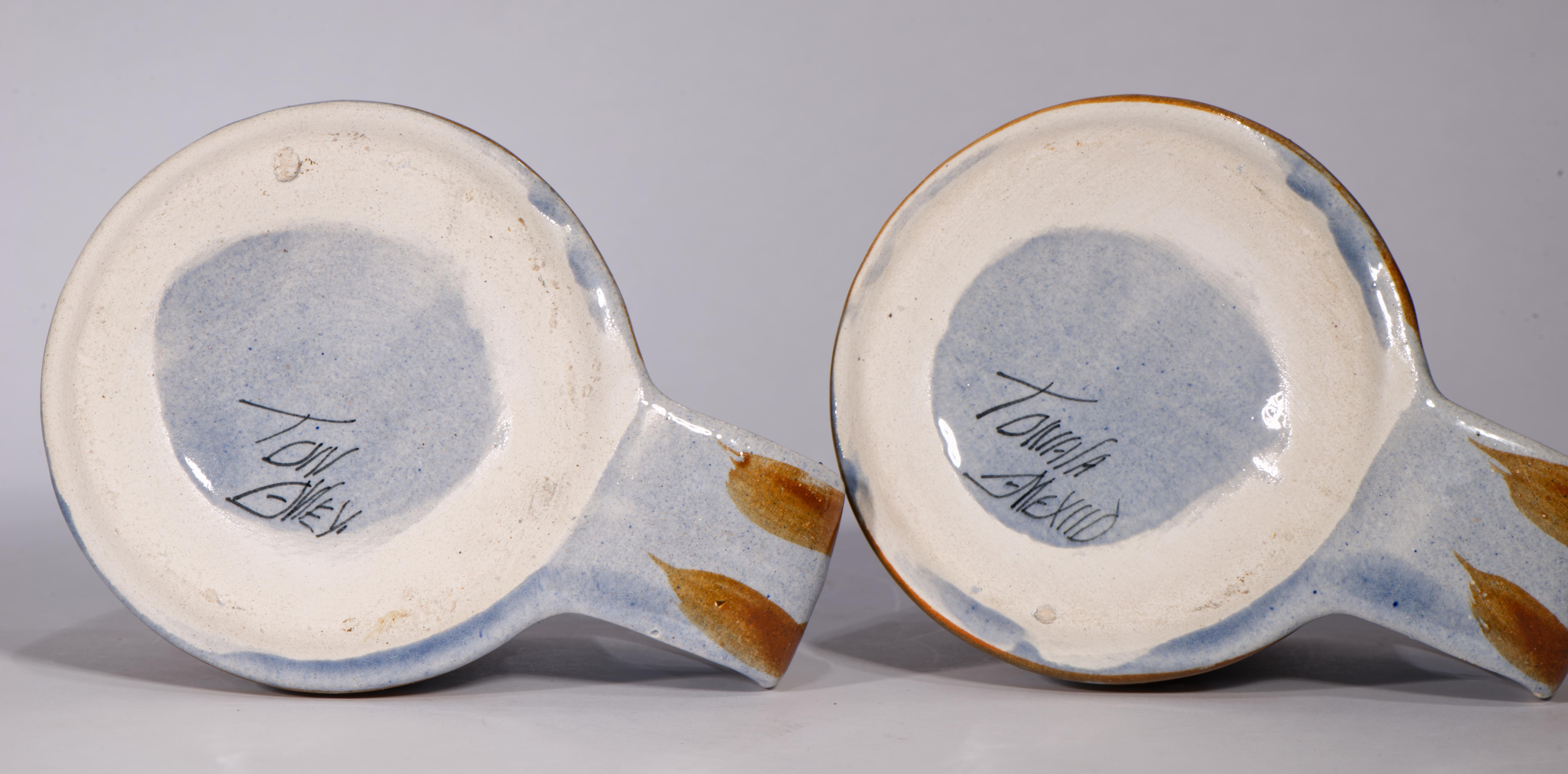 Tonala Mexique Paire de tasses Décor oiseaux, Signé peint à la main 1960s en vente 1