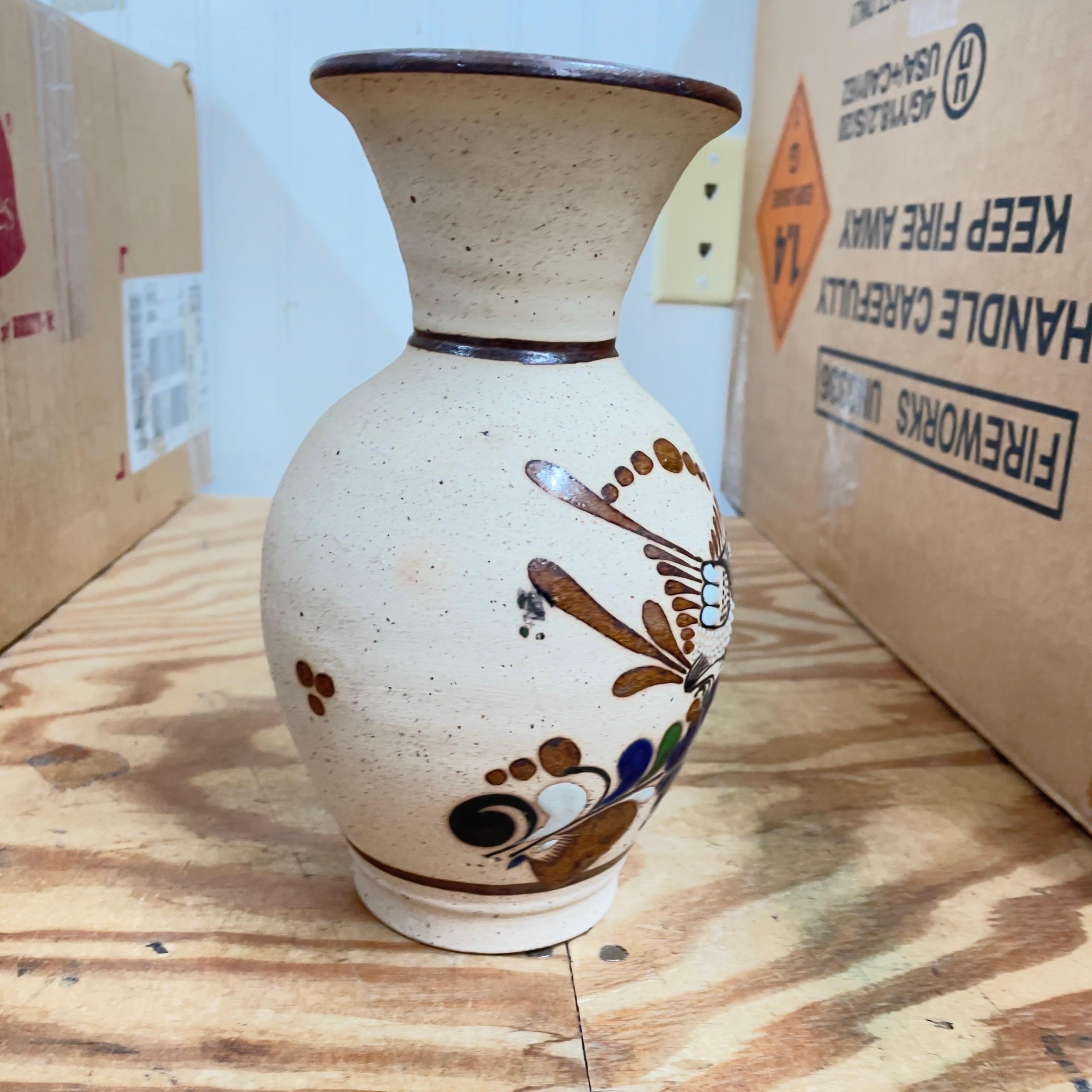 Tonala Pottery Vase In Good Condition For Sale In Cordova, SC