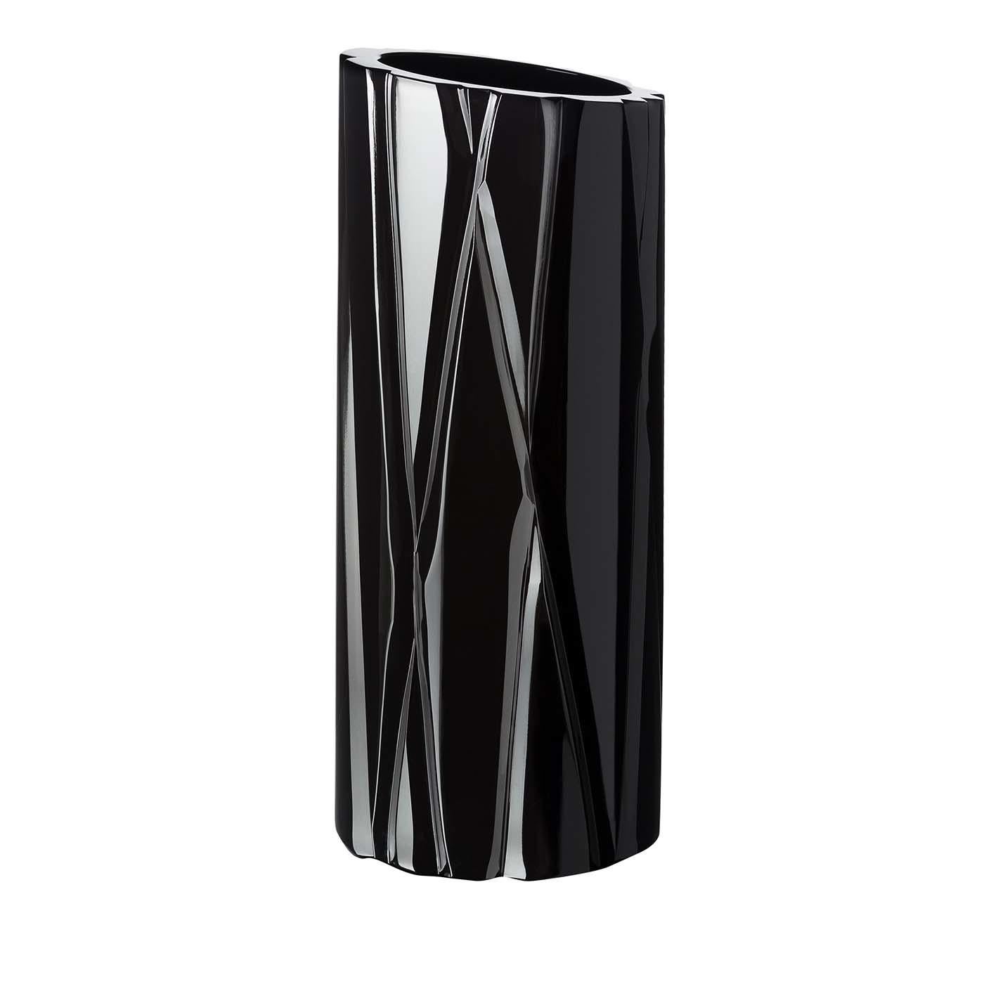 Part of the Skyline collection, this vase is a superb addition to a modern home. It can be displayed with a floral composition or as is, showcasing its elegant cylindrical shape with slight diagonal mouth and stunning texture of crossing lines that