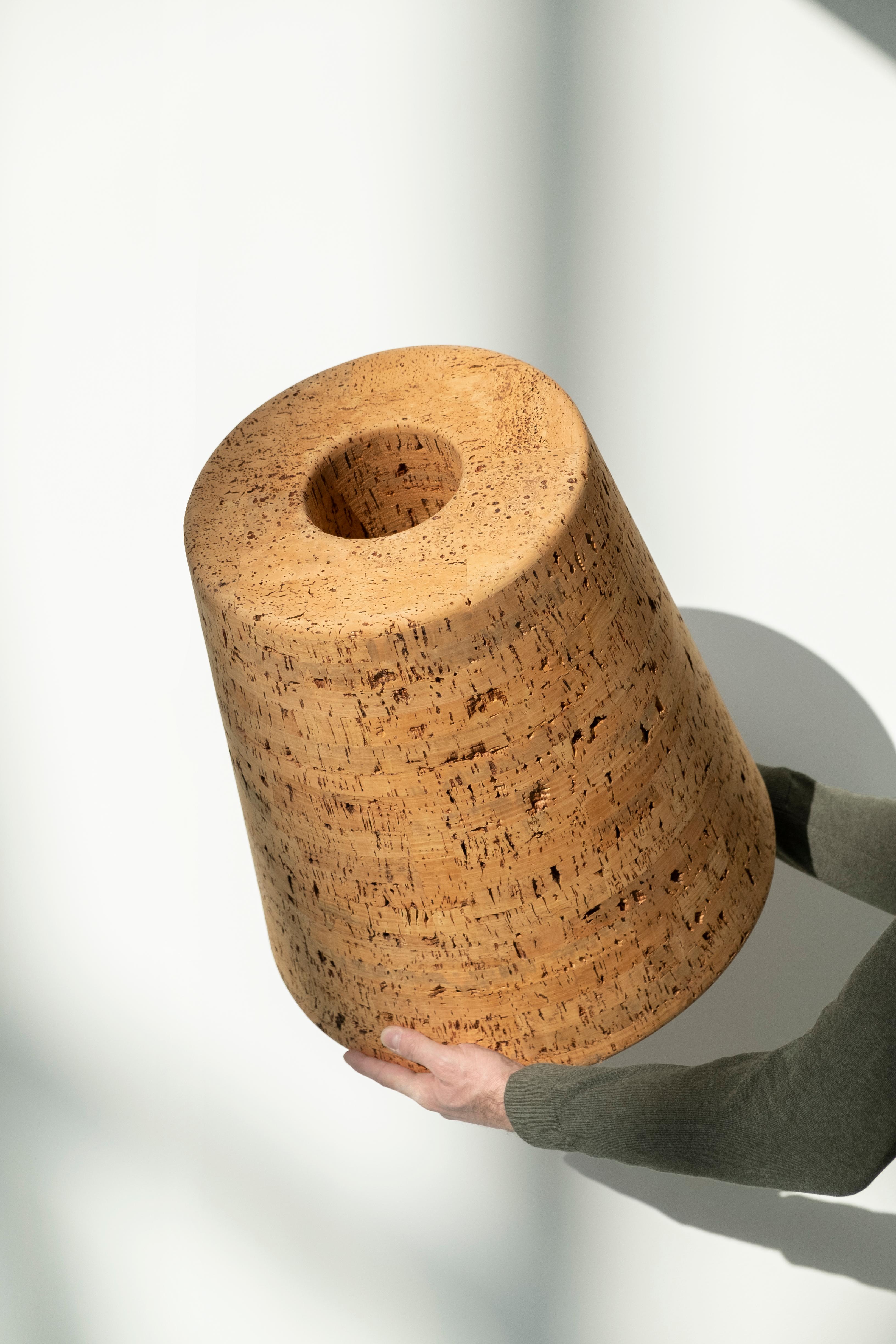 Tondo-Hocker von Marta Ayala Herrera (Postmoderne) im Angebot