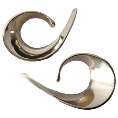 Tone Vigeland für Plus Ohrringe aus Sterlingsilber Norwegische Modernisten-Schlinge