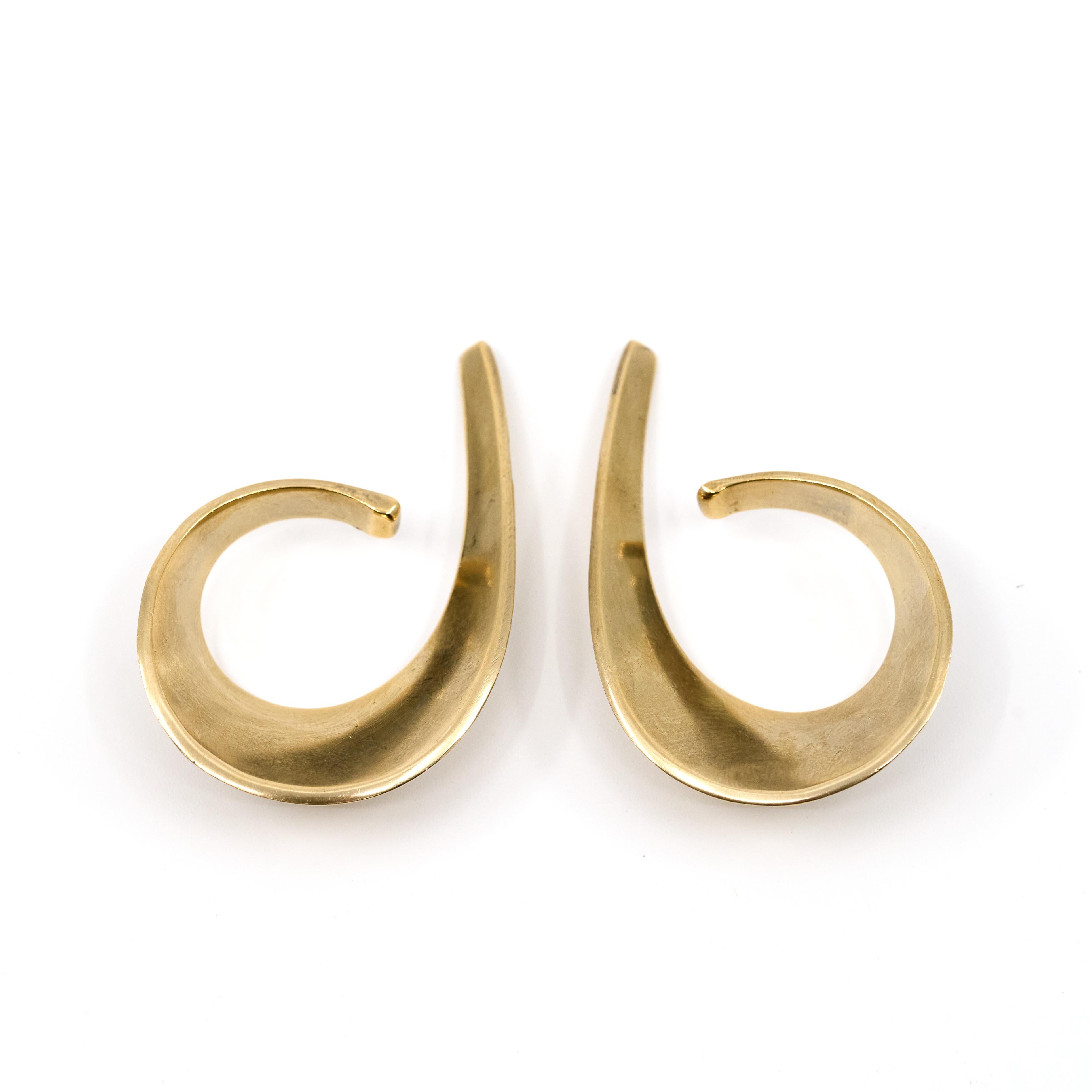 Tone Vigeland 'Sling' Orecchini a lobo in argento placcato oro, Norvegia 1958 in vendita 6
