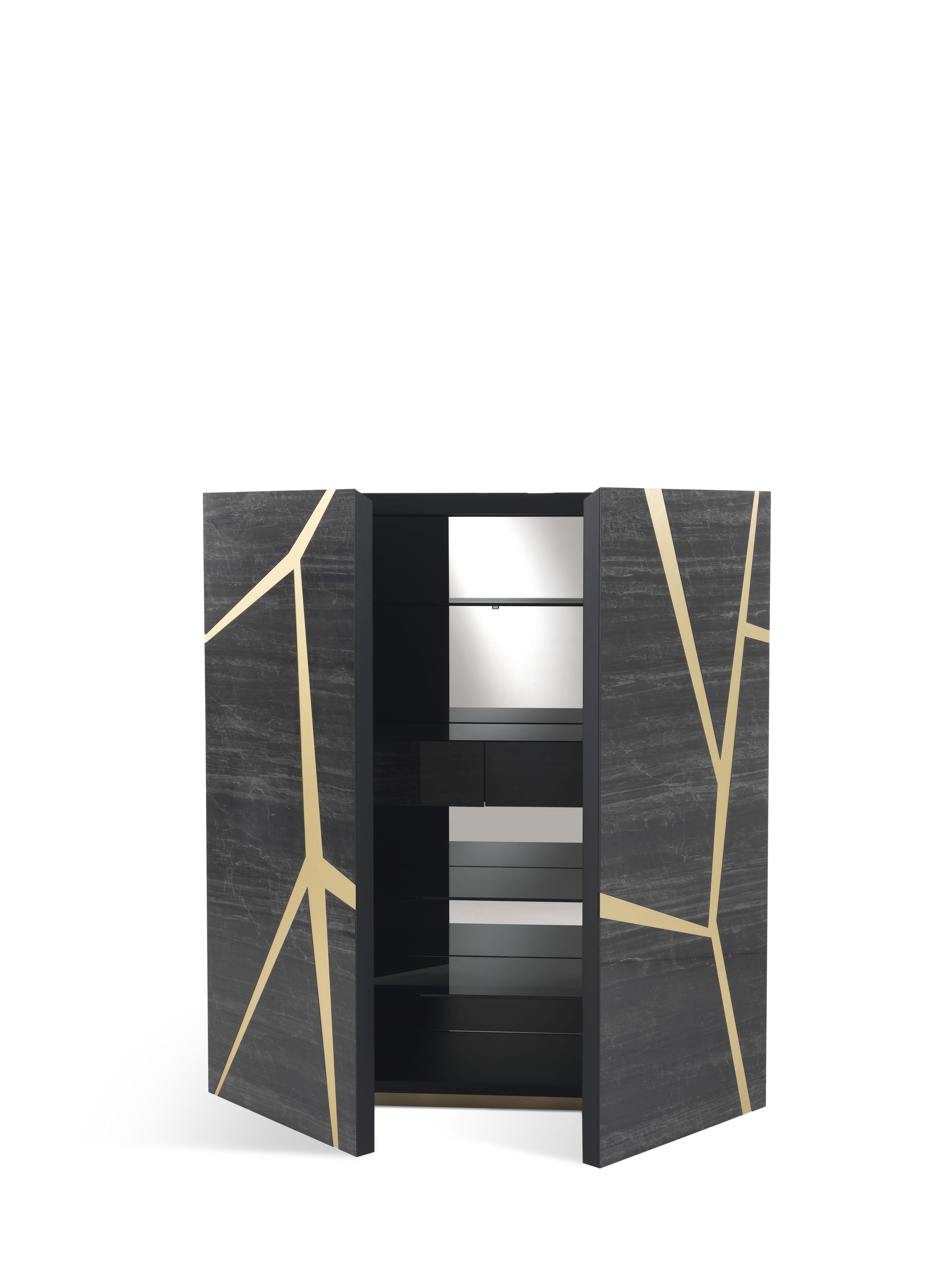 Barschrank aus Tonga aus dem 21. Jahrhundert in Schwarzgrau von Roberto Cavalli Home Interiors (Moderne) im Angebot