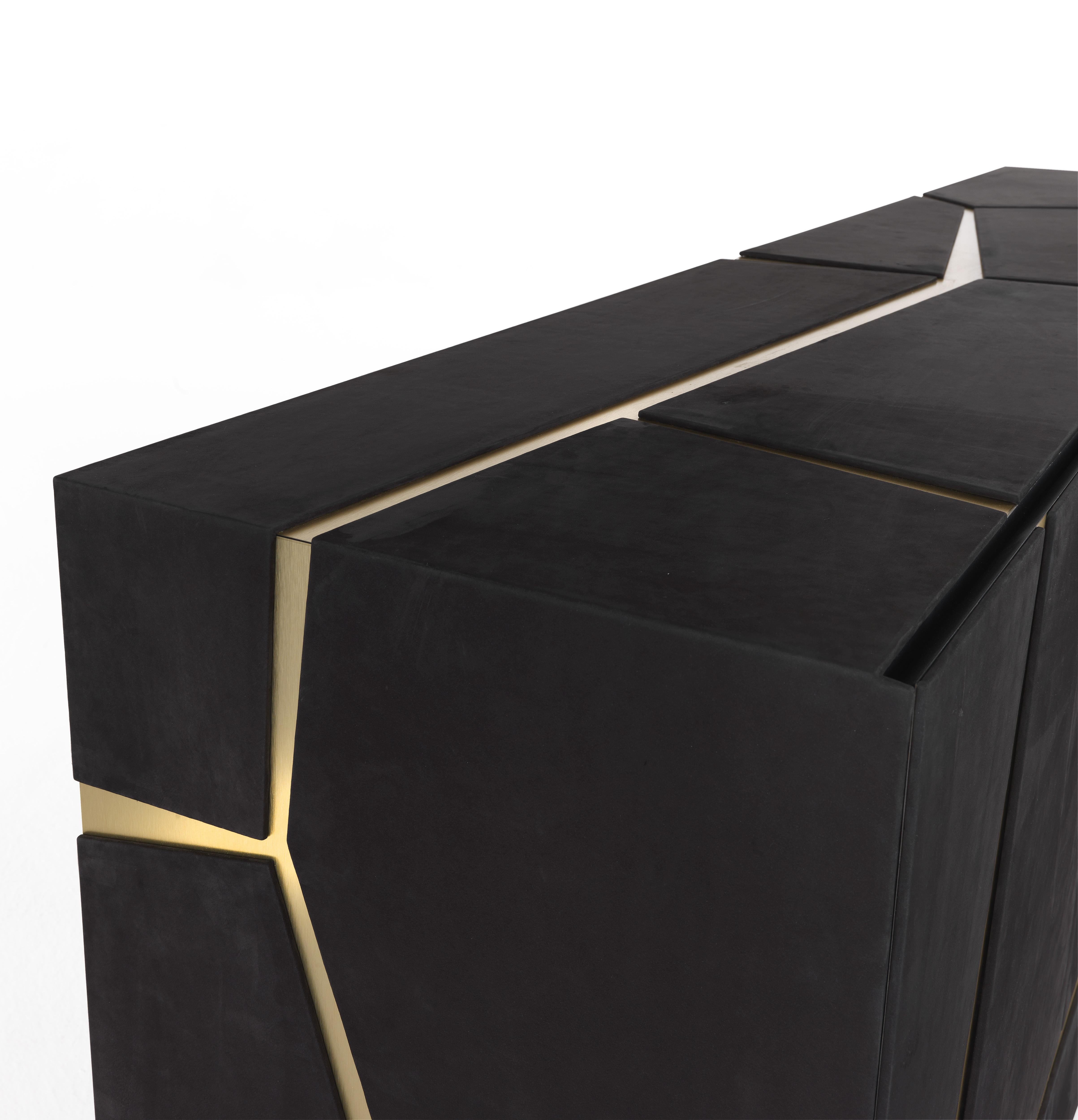 21st Century Tonga Sideboard in Leather by Roberto Cavalli Home Interiors In New Condition For Sale In Cantù, Lombardia