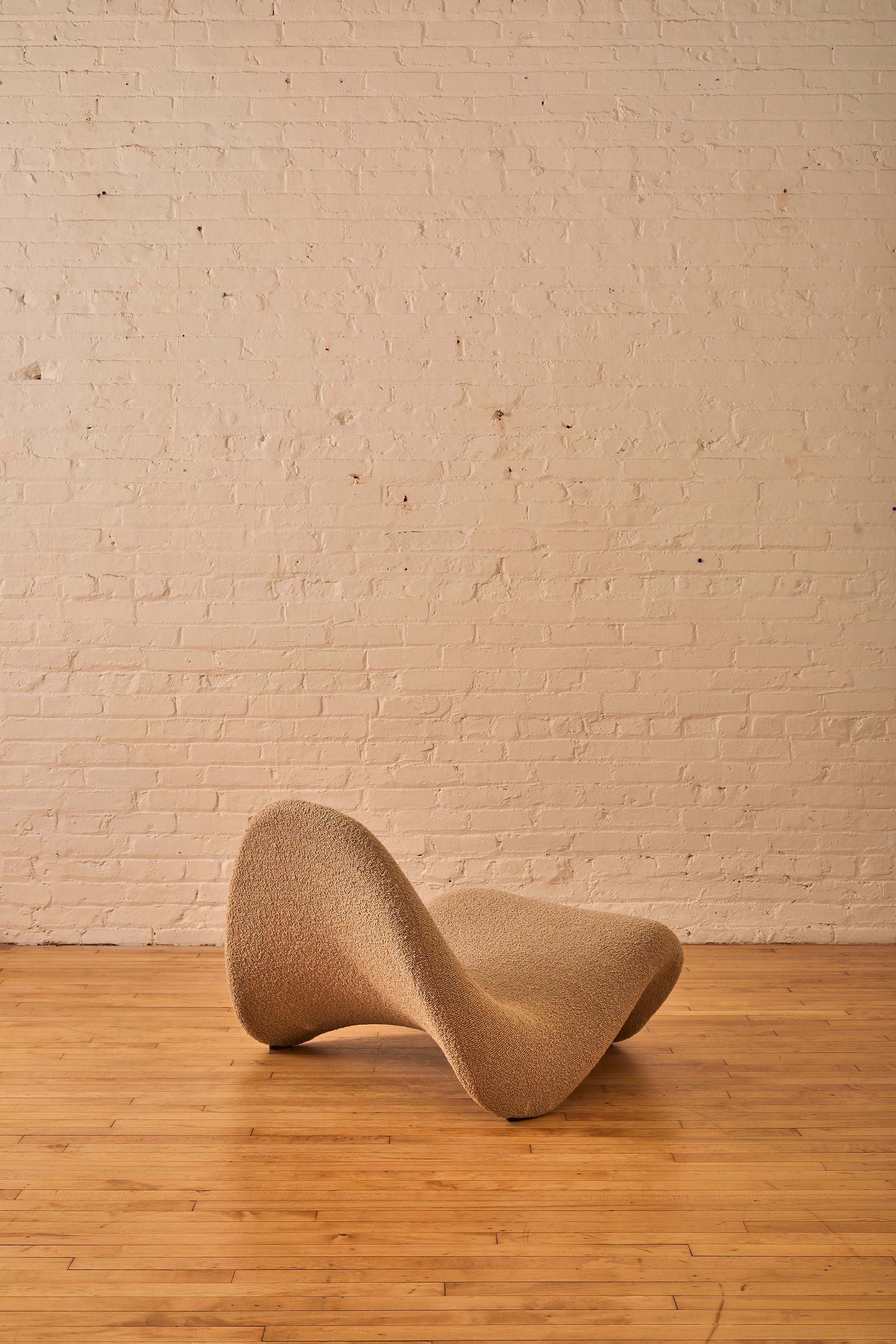 Français Chaise Tongue « Modèle F577 » de Pierre Paulin