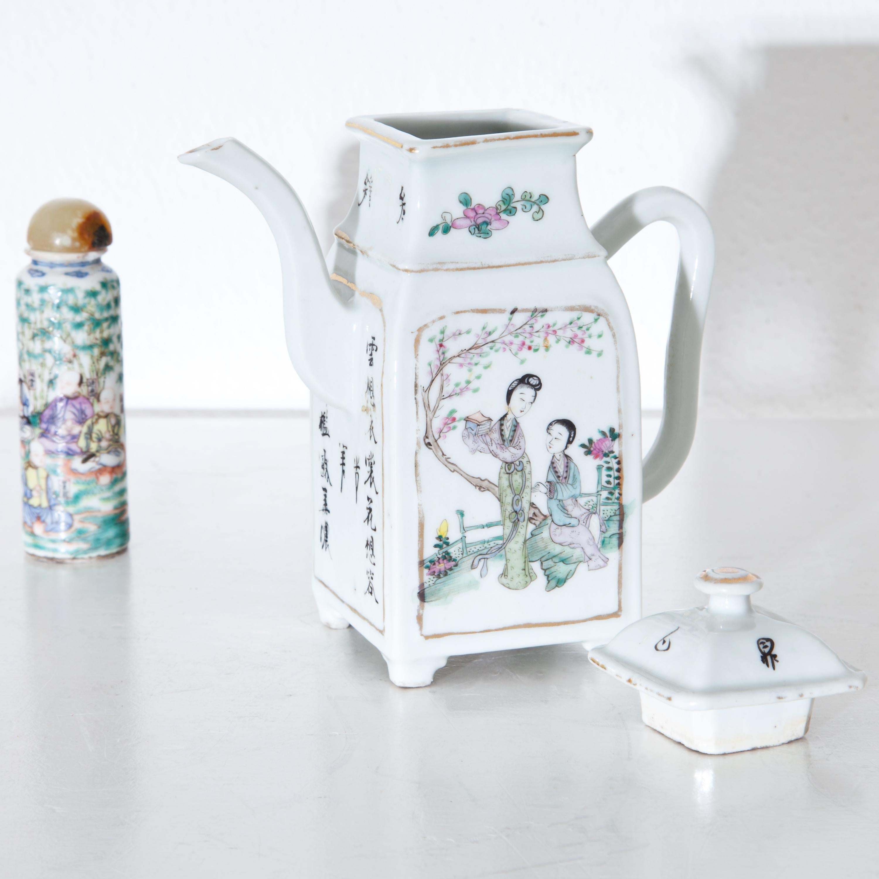 Tongzhi Porcelain Teapot, China, 19th Century 4
