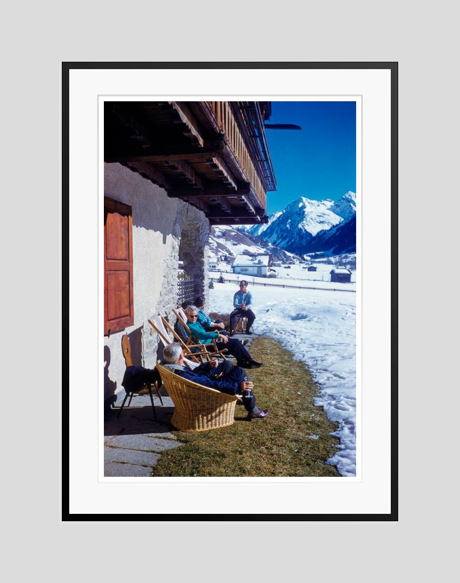 A Drink With A View

1959

A group of friends enjoy an alfresco après-ski drink, 1959

by Toni Frissell

12x16 inches / 30x 41 cm paper size 
Archival pigment print
unframed 
(framing available see examples - please enquire) 

Limited Signature