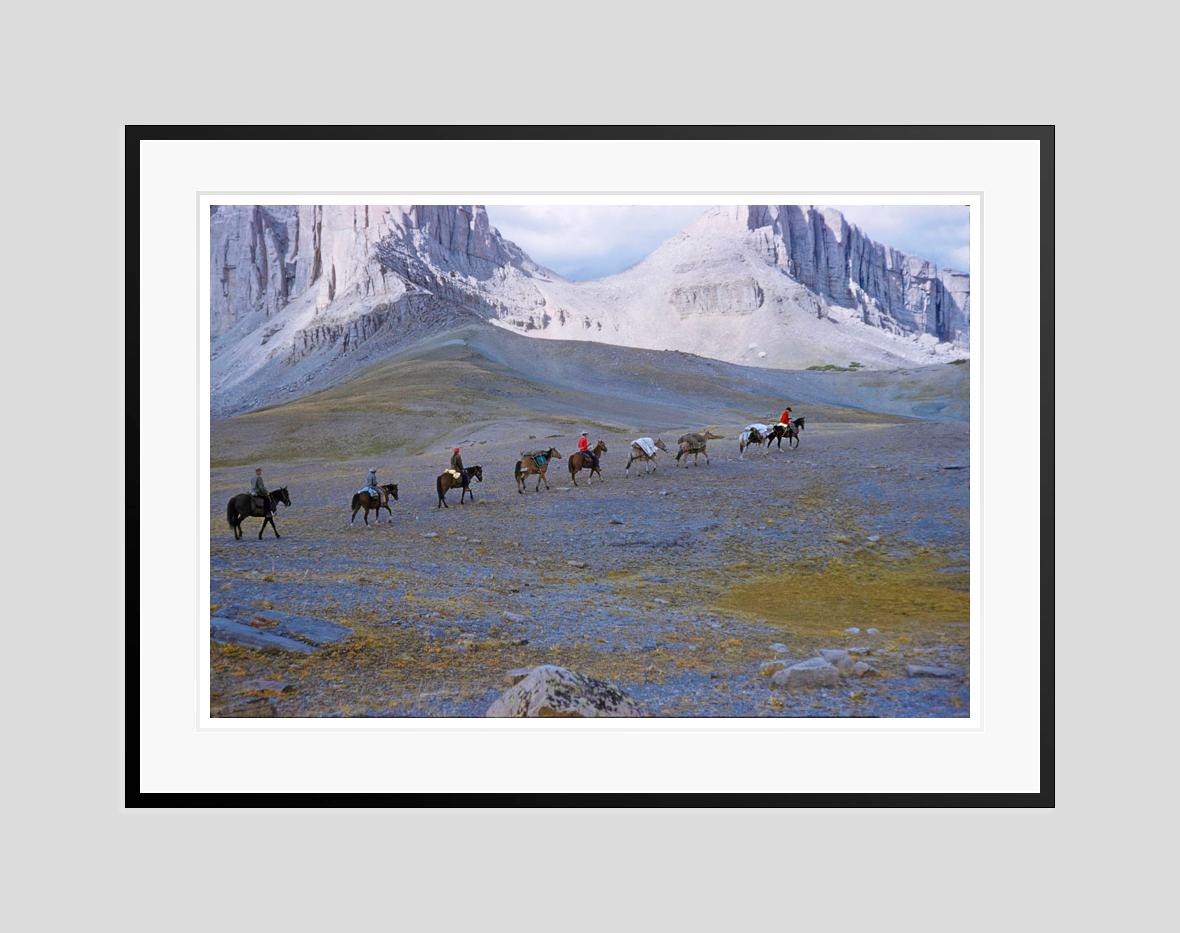 A Pack Trip In Wyoming

1960

Holiday makers at a Wyoming dude ranch enjoy a pack trip across a spectacular landscape, USA, 1960. 

by Toni Frissell

16x20 inches / 41 x 51 cm paper size 
Archival pigment print
unframed 
(framing available see
