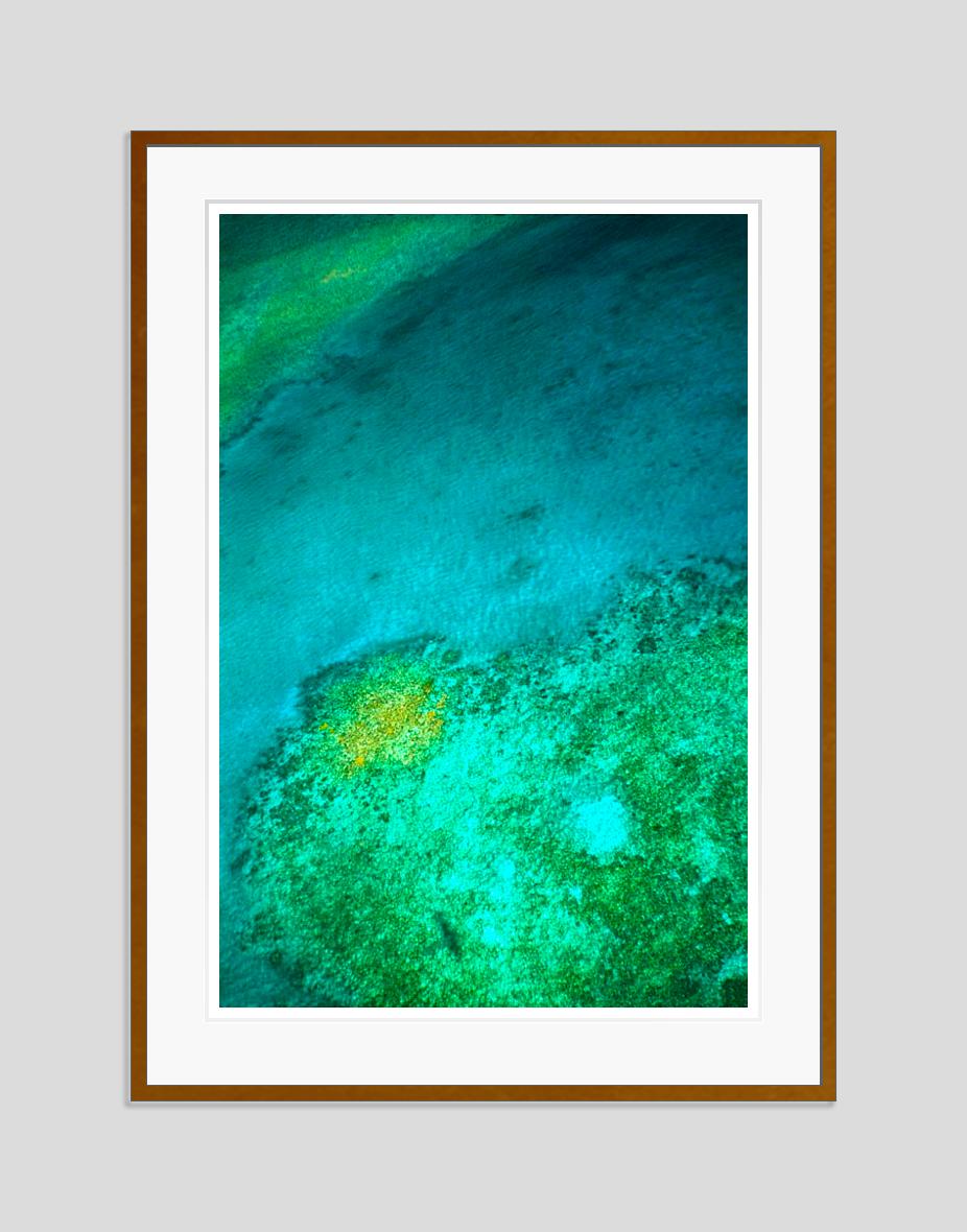 A Seaview In Nassau 1960 Edición limitada sobredimensionada con sello de firma - Photograph de Toni Frissell