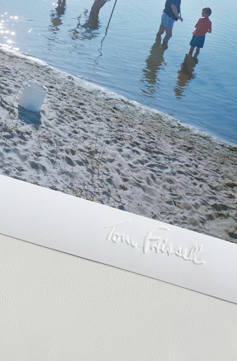 Crabbing In The Hamptons Oversize Limited Signature Stamped Edition - Photograph de Toni Frissell