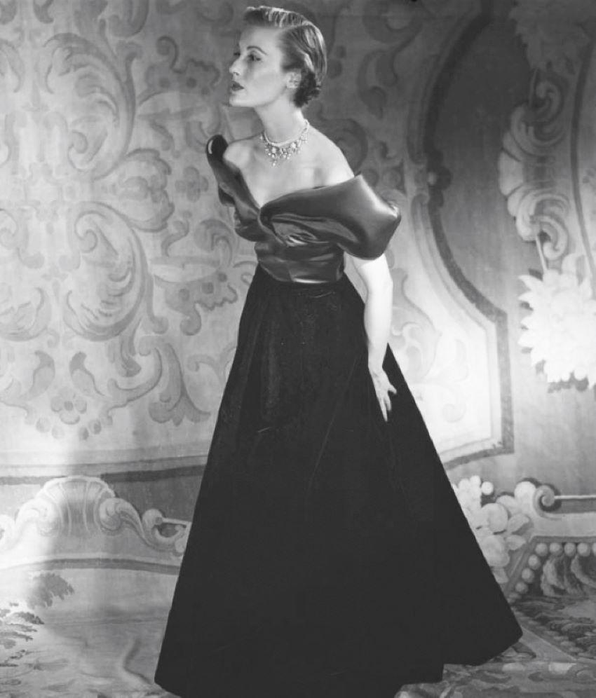 Color Photograph de Toni Frissell - Vestido de noche 1948 Edición limitada estampada con firma