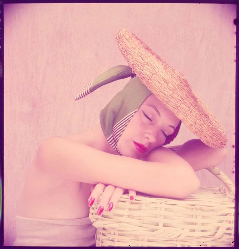 Color Photograph di Toni Frissell - Girl In A Headscarf Oversize Edizione limitata con timbro della firma