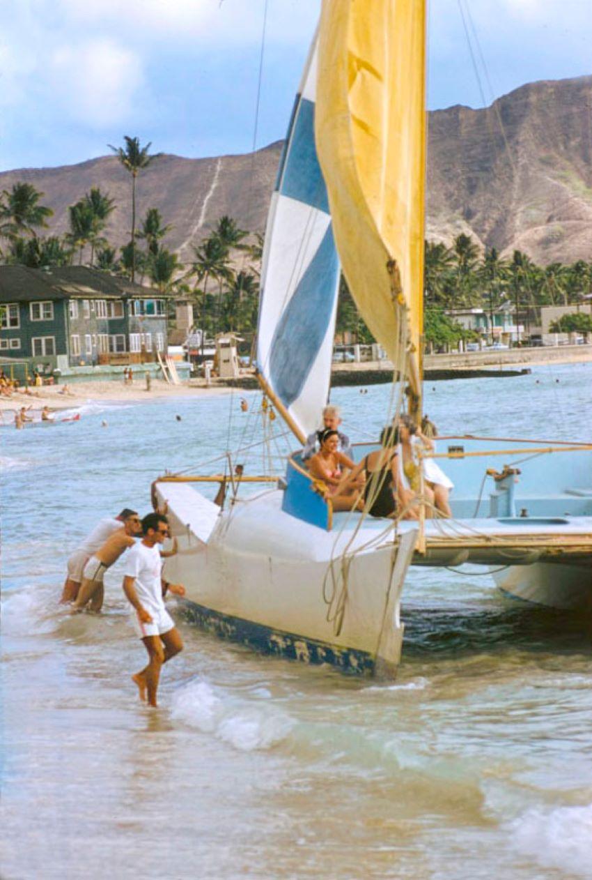 Color Photograph de Toni Frissell - Escenas hawaianas 1957 Edición limitada sellada con firma