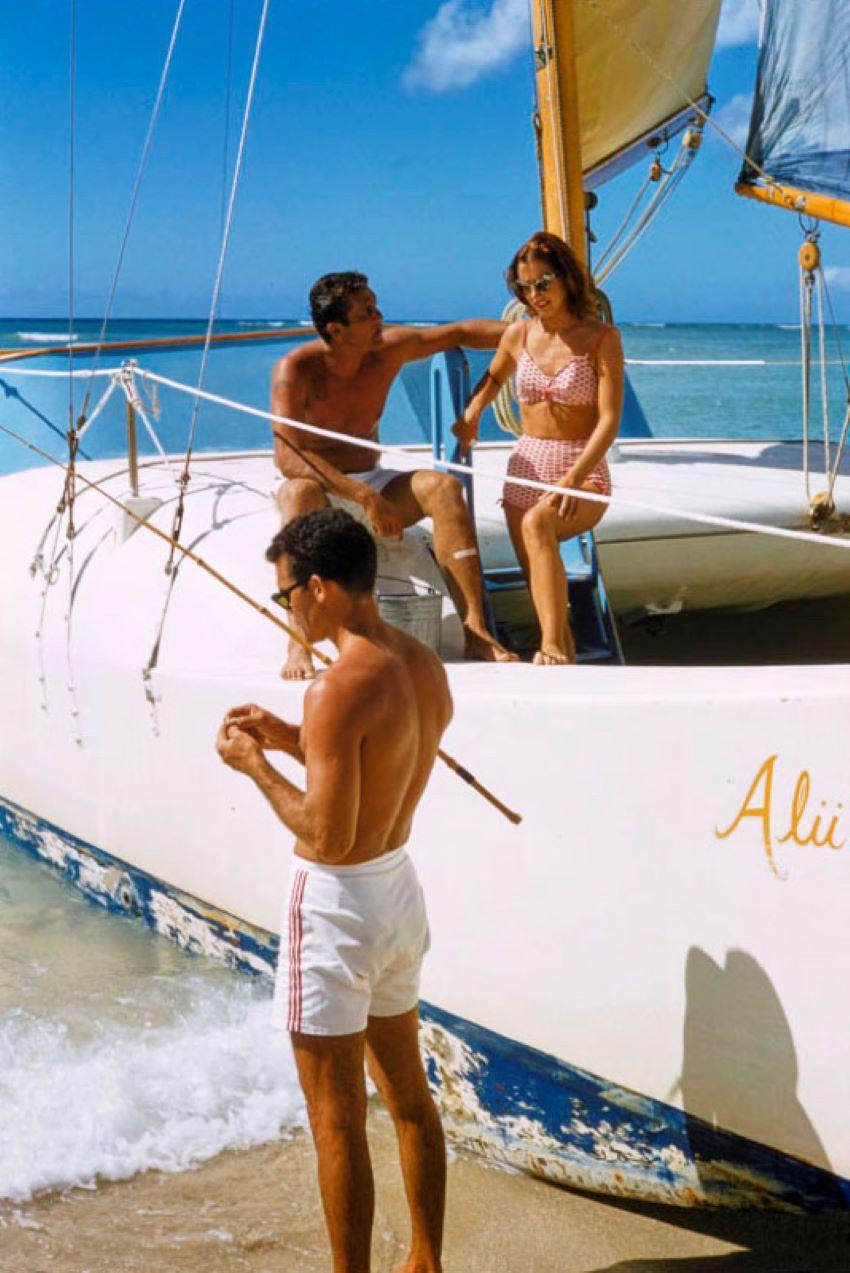 Toni Frissell Color Photograph – Hawaiianische Szenen in Übergröße, limitierte, gestempelte Auflage von 1957