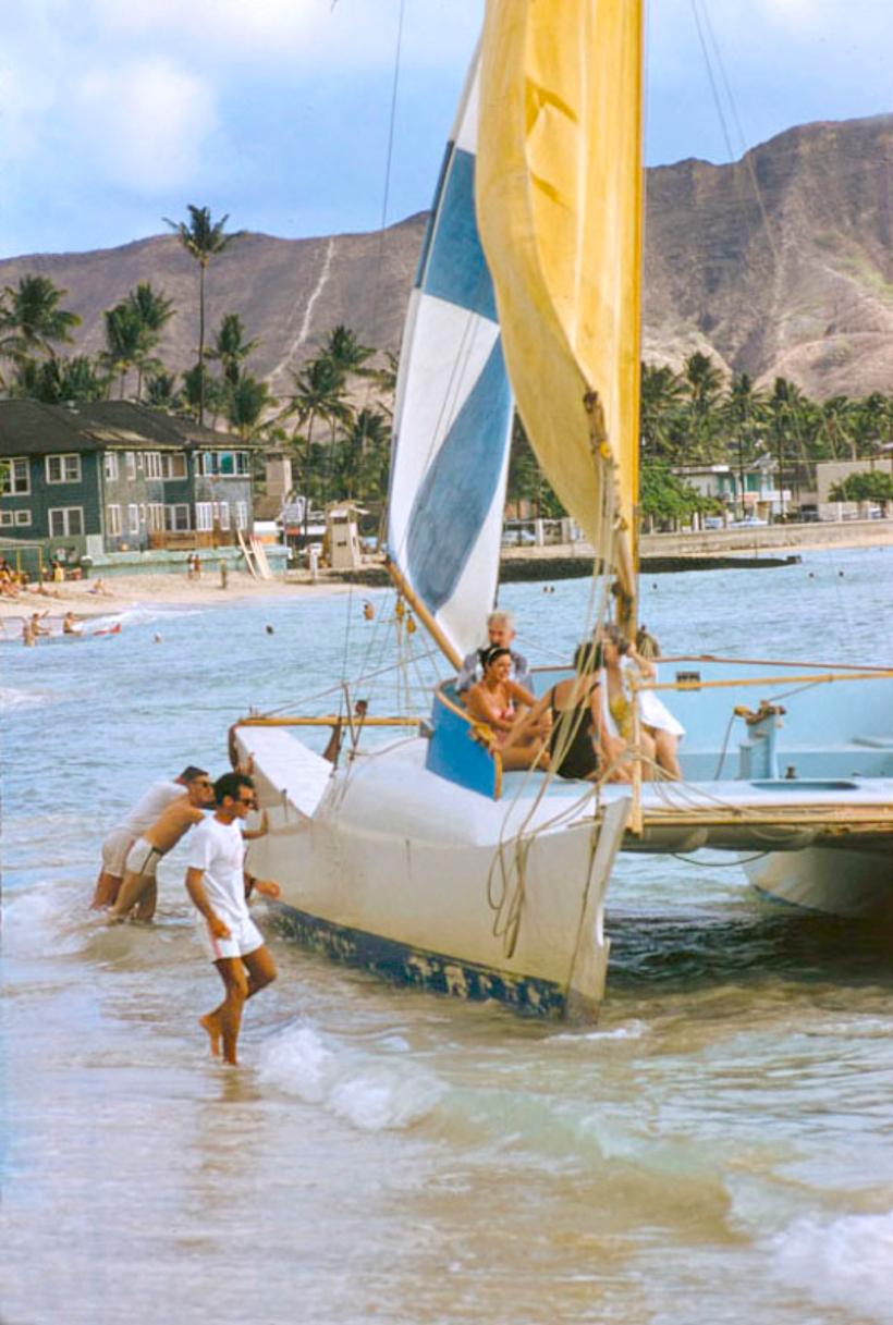 Toni Frissell Color Photograph – Hawaiianische Szenen in Übergröße, limitierte, gestempelte Auflage von 1957