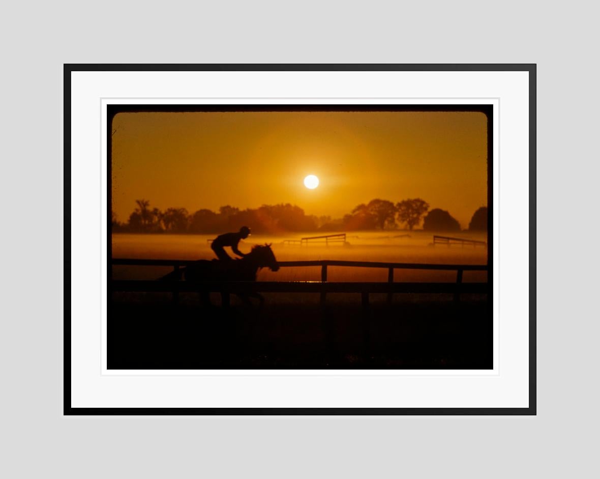 Morgentraining in Saratago 

1960

Ein Rennpferd beim morgendlichen Training, Saratoga, USA, 1960

von Toni Frissell

48 x 72