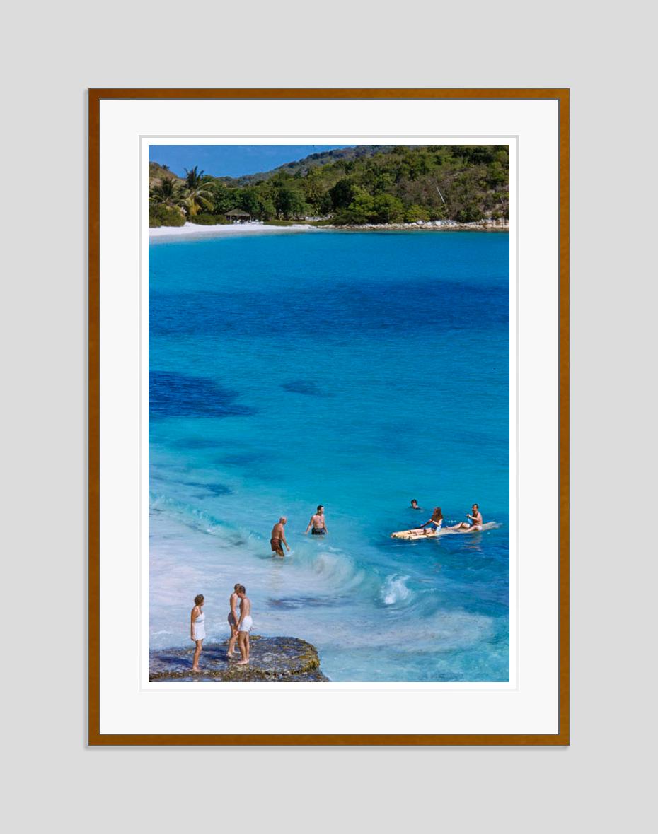 Rafting al Mill Reef  1959 Edizione limitata con timbro della firma - Color Photograph Blu di Toni Frissell