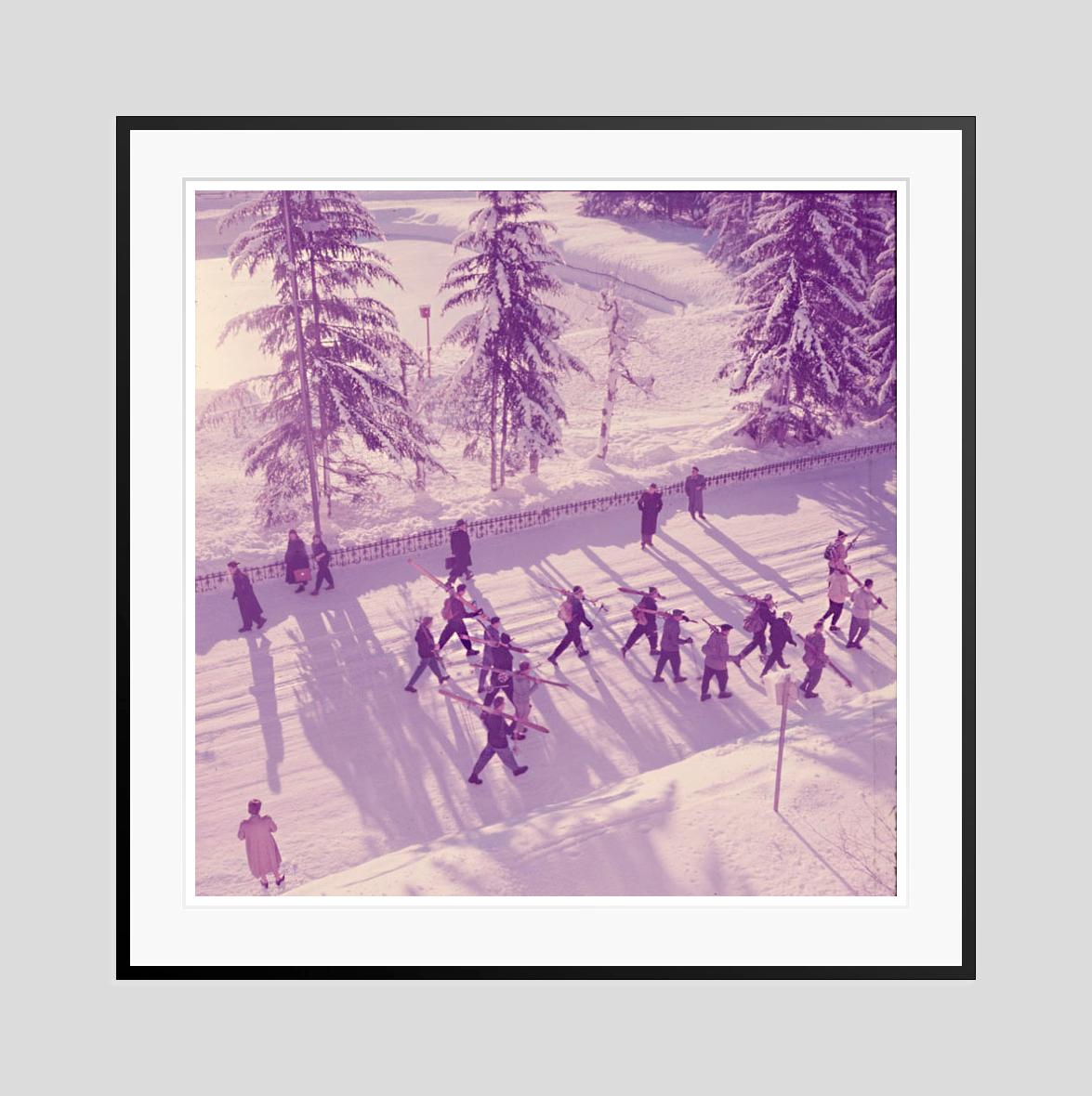Übergroße Signatur-Ausgabe 1954, gestempelte Auflage (Violett), Color Photograph, von Toni Frissell