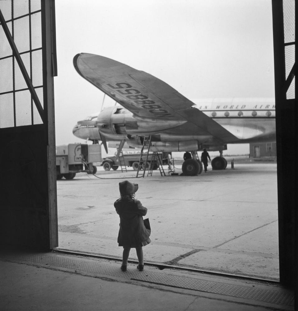 Toni Frissell "Young Traveller" - Edizione limitata autografata e timbrata, senza cornice